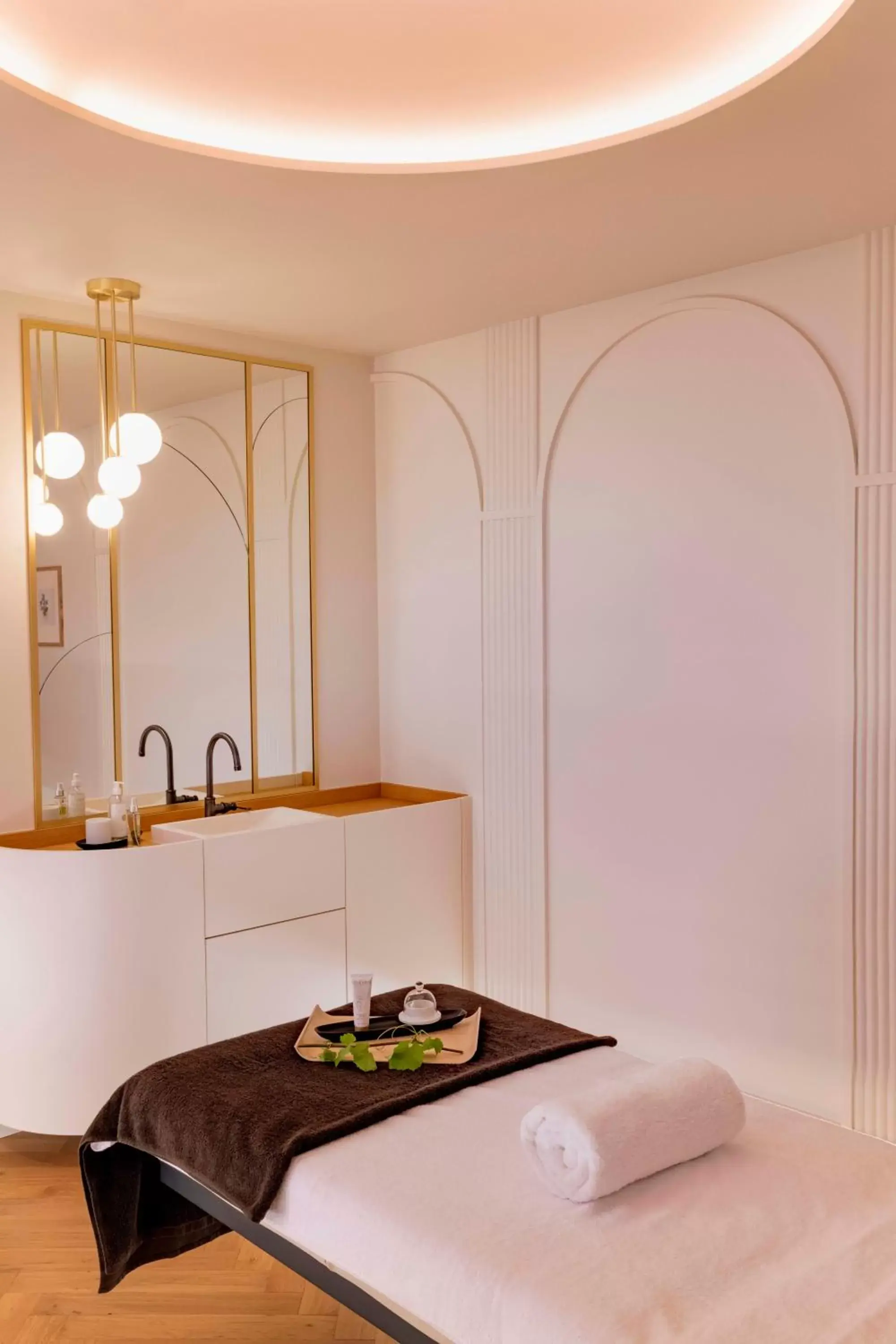 Spa and wellness centre/facilities, Bed in Maison Rouge Strasbourg Hotel & Spa, Autograph Collection Spa and wellness centre/facilities, Bed in Maison Rouge Strasbourg Hotel & Spa, Autograph Collection