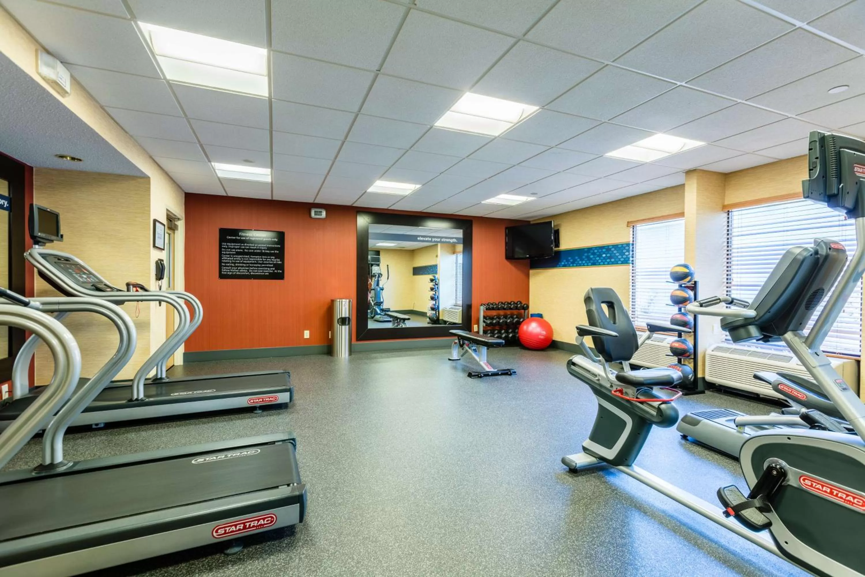 Fitness centre/facilities in Hampton Inn St Charles St Peters