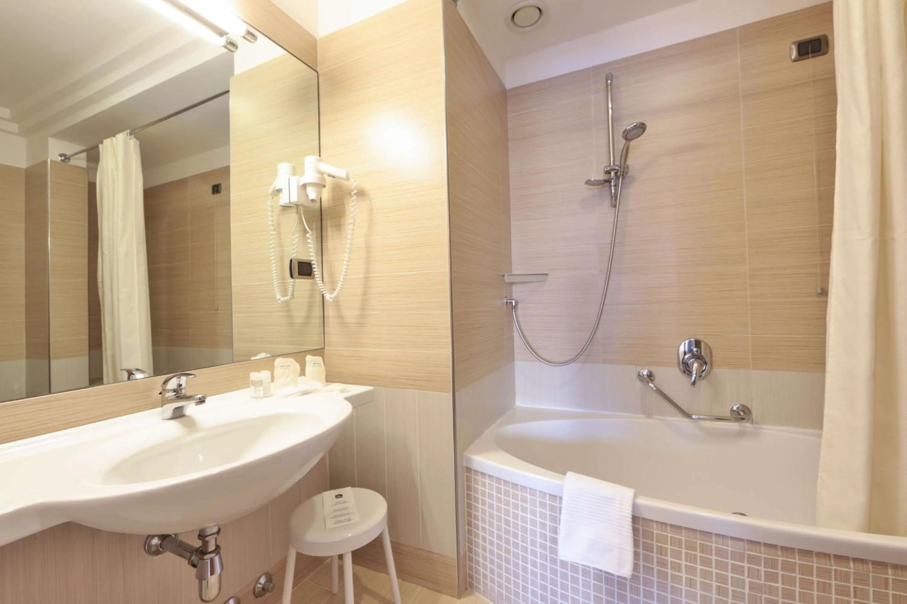 Shower in Suites & Residence Hotel