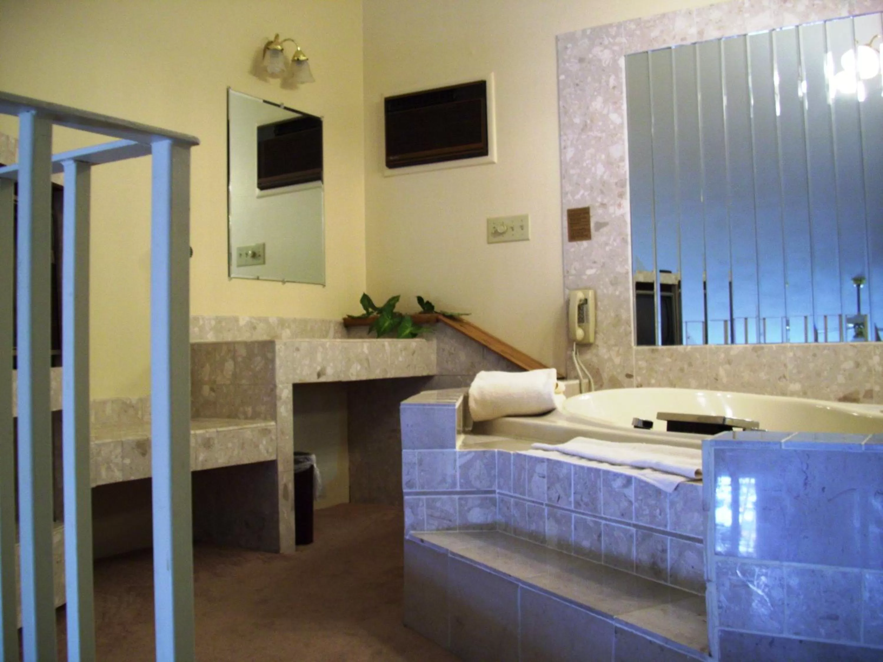 TV/Entertainment Center in Riveredge Resort Hotel