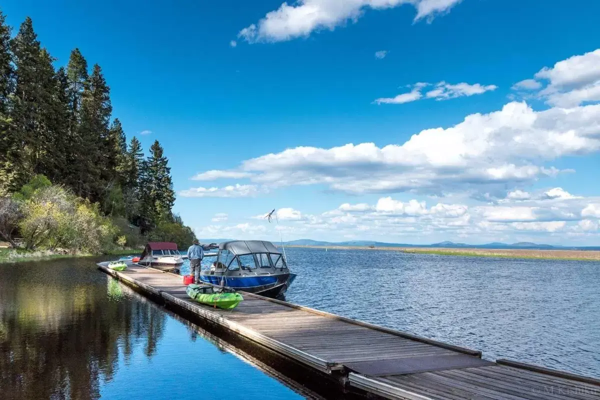 Crater Lake Gateway-Rocky Point Resort