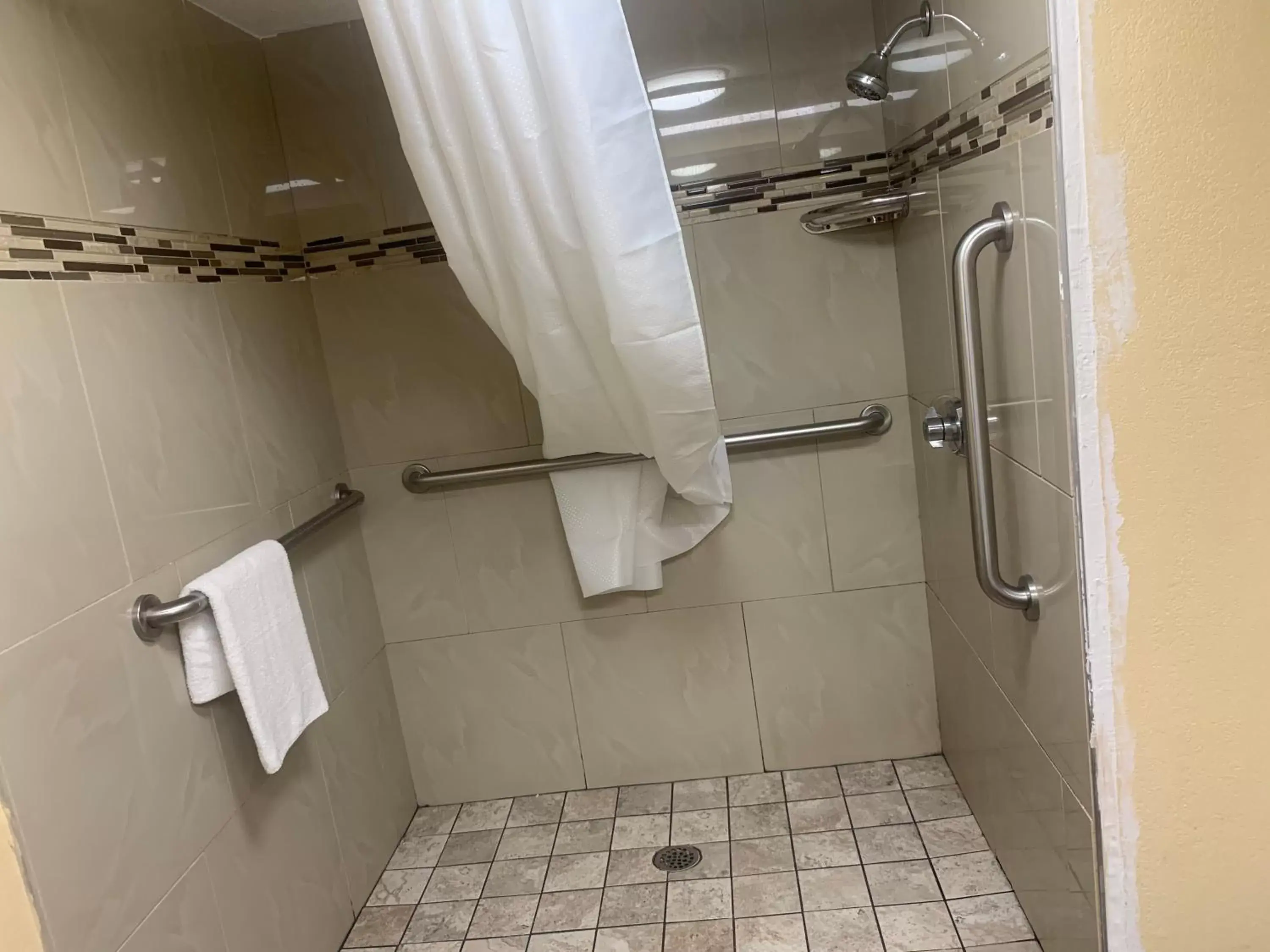 Bathroom in Quality Inn Winder, GA