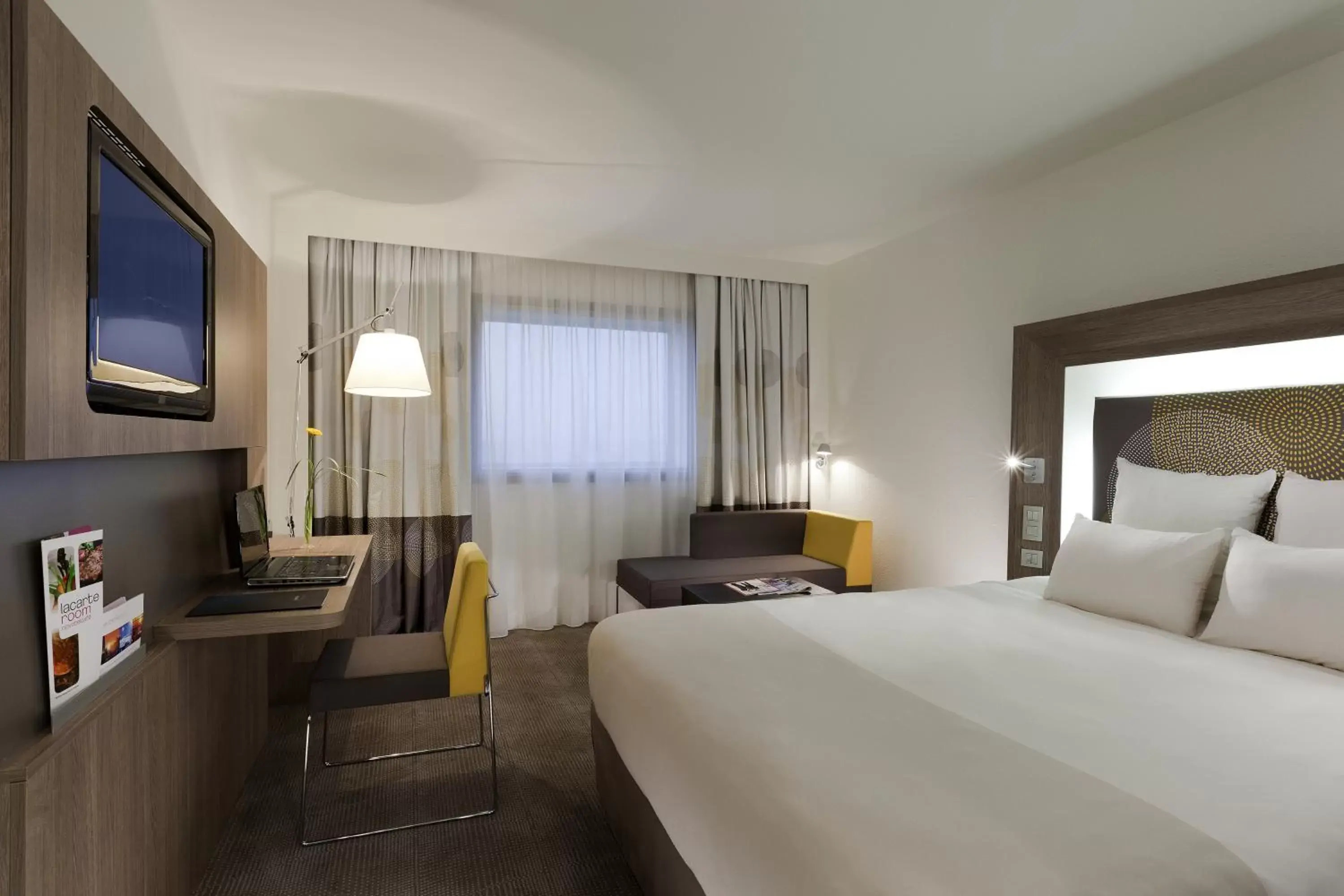 Superior Double Room with Sofa Bed and City View and  in Novotel Paris La Defense Esplanade