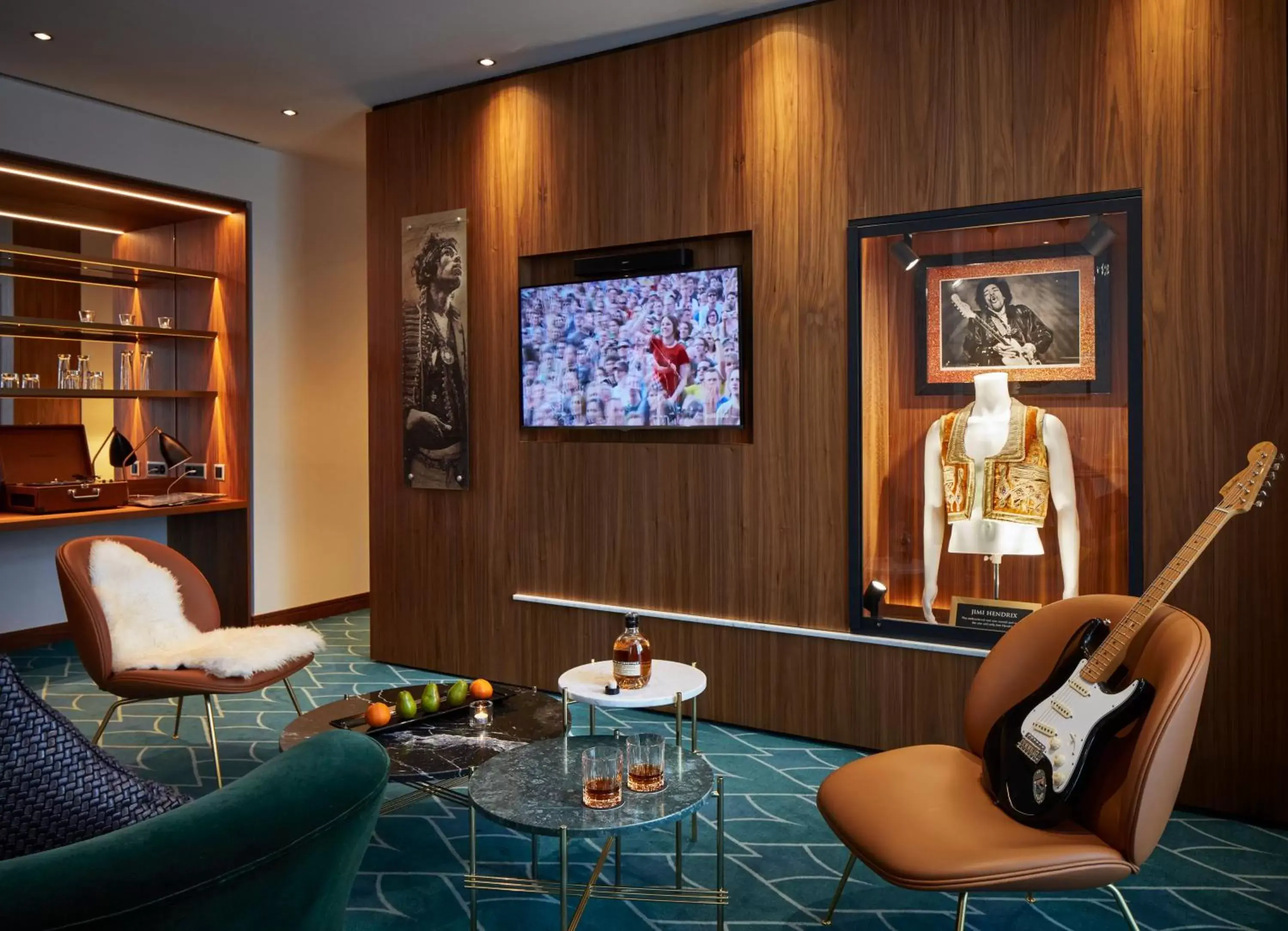 TV and multimedia, Seating Area in Hard Rock Hotel Davos