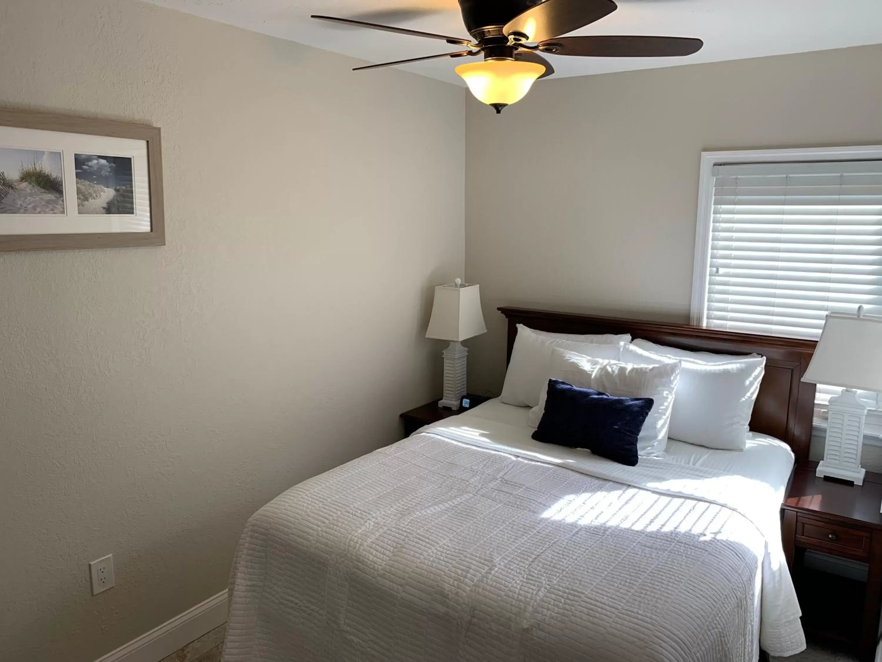 Bed in Twin Palms at Siesta Bed in Twin Palms at Siesta