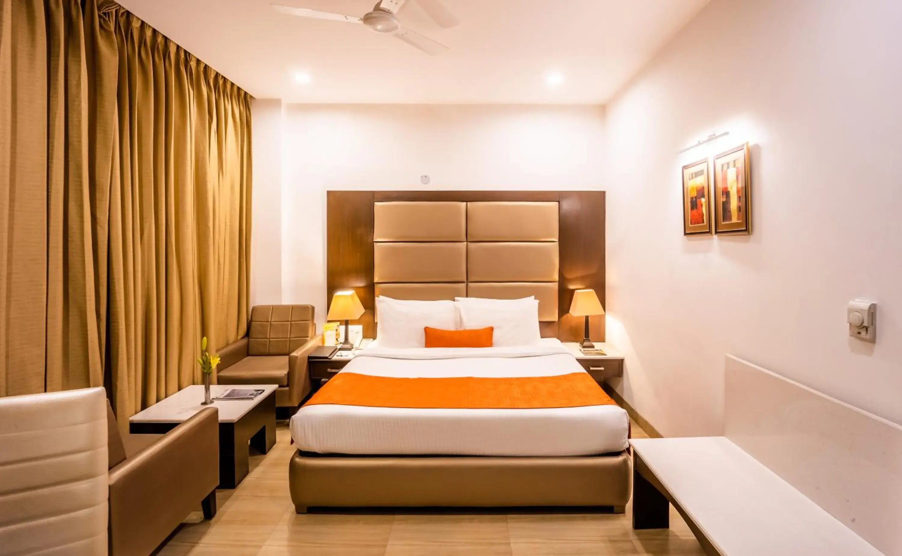 Bedroom, Bed in Hotel Shanti Palace Mahipalpur Bedroom, Bed in Hotel Shanti Palace Mahipalpur