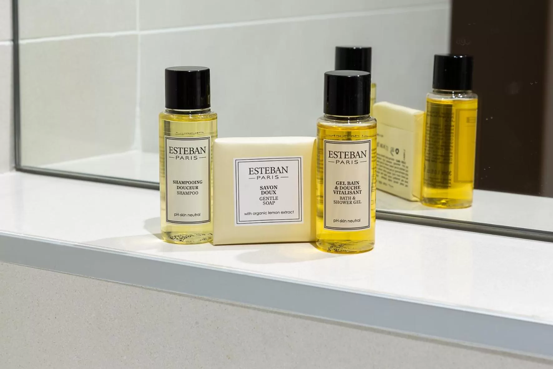 Bathroom in Hotel Montbriand Antony - Ancien Alixia