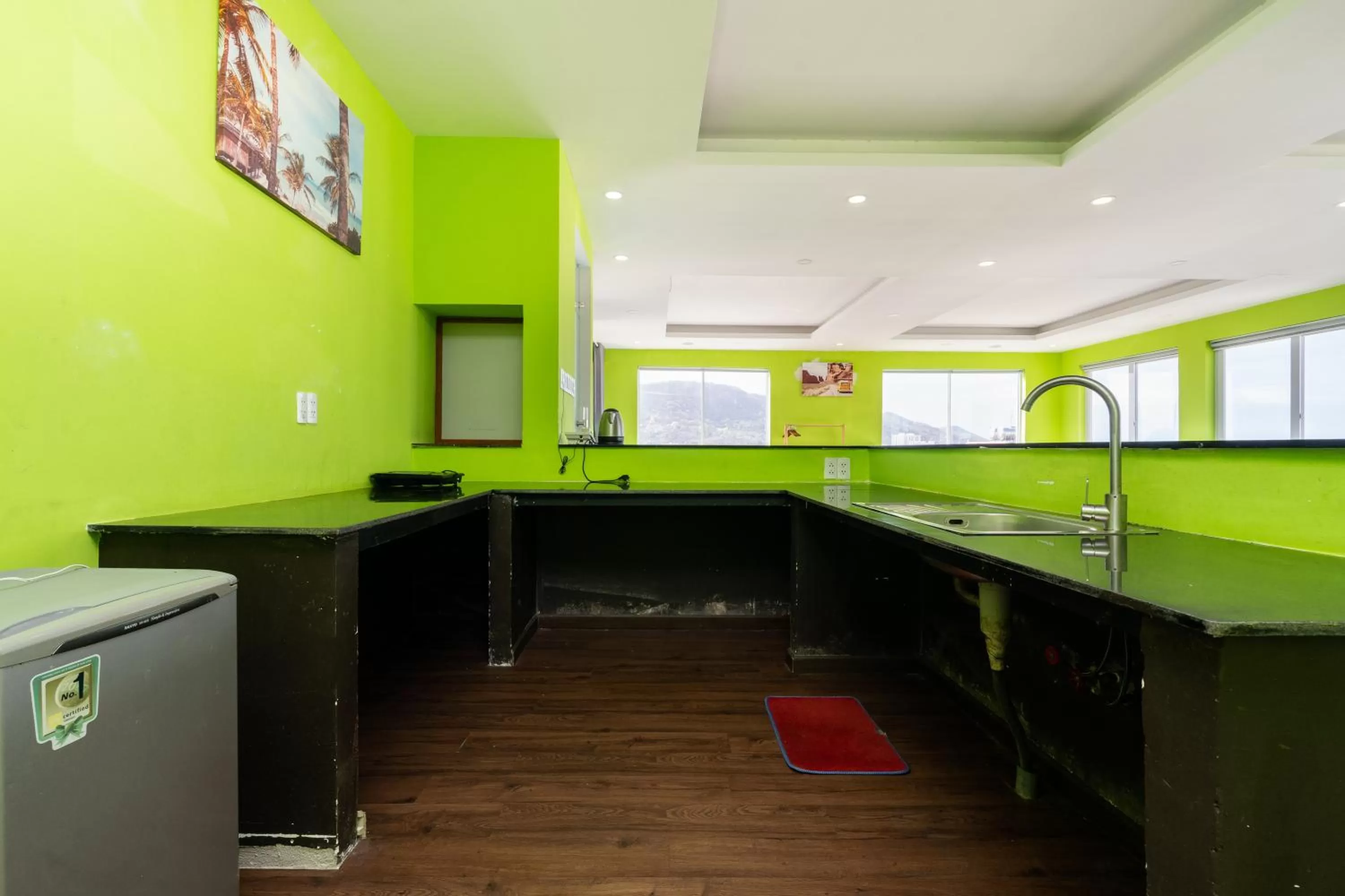 Kitchen or kitchenette, Kitchen/Kitchenette in Central Hotel by Joi Hospitality