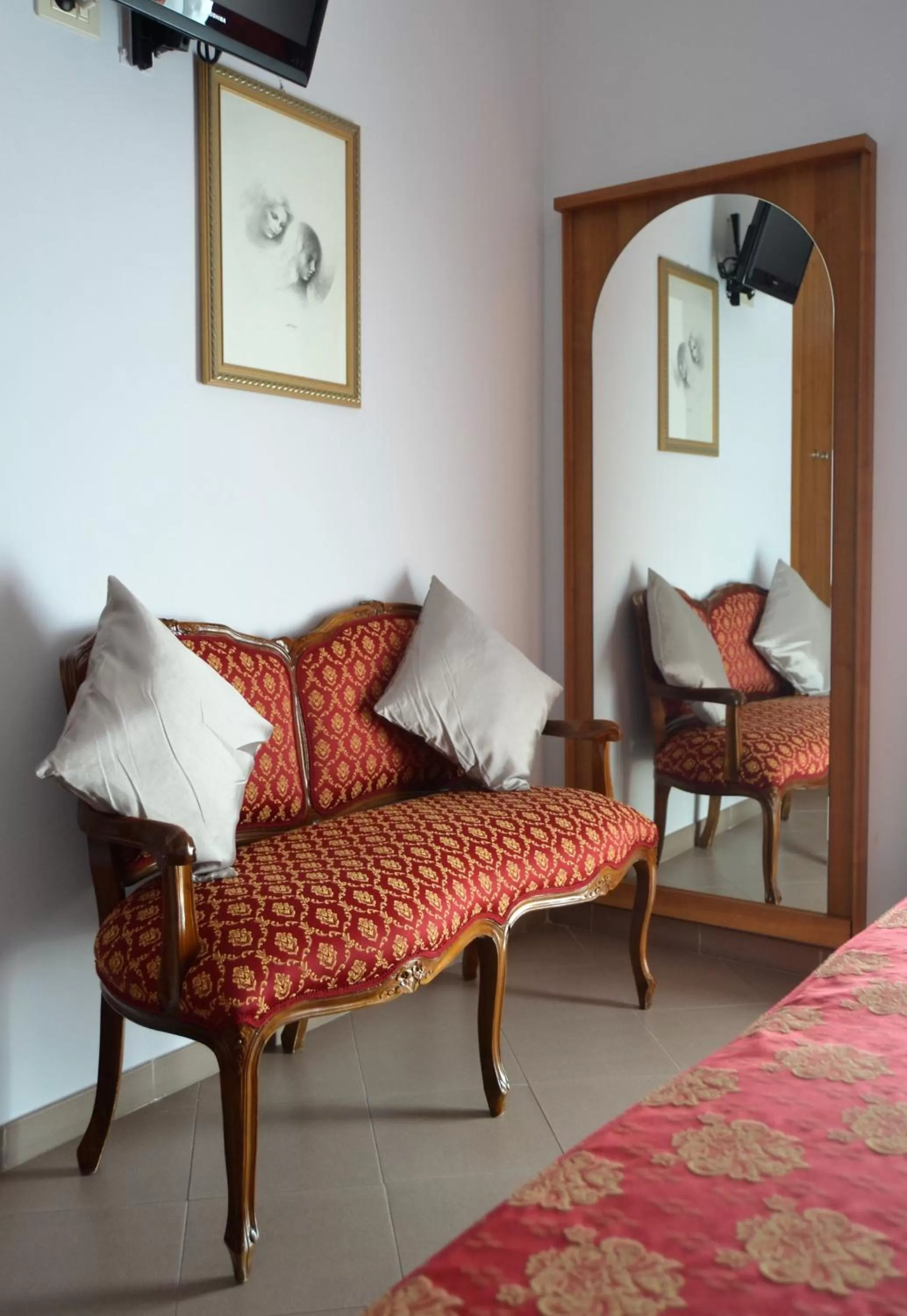 Seating Area in Hotel Facioni