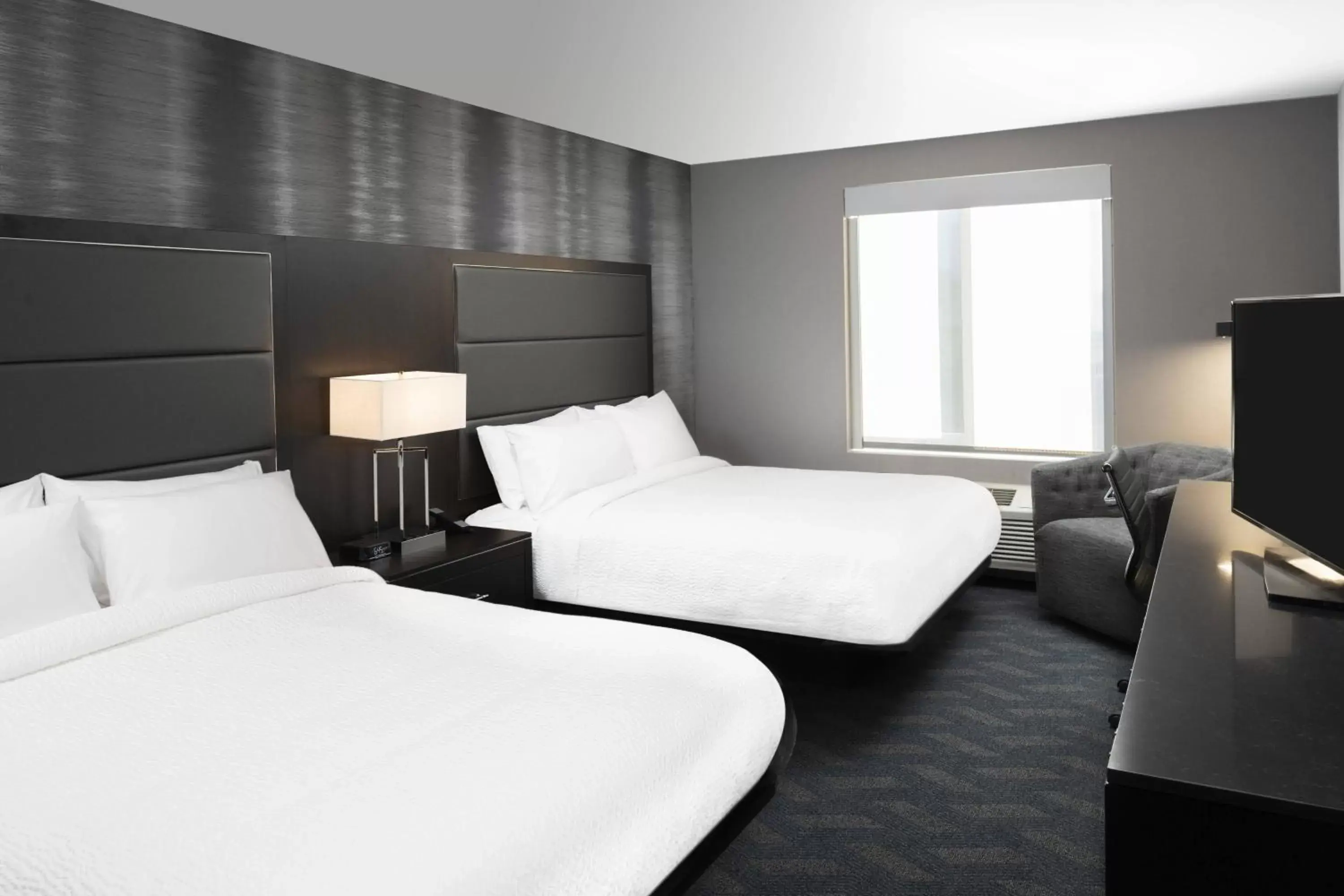 Photo of the whole room, Bed in Fairfield Inn & Suites by Marriott Boston Logan Airport/Chelsea