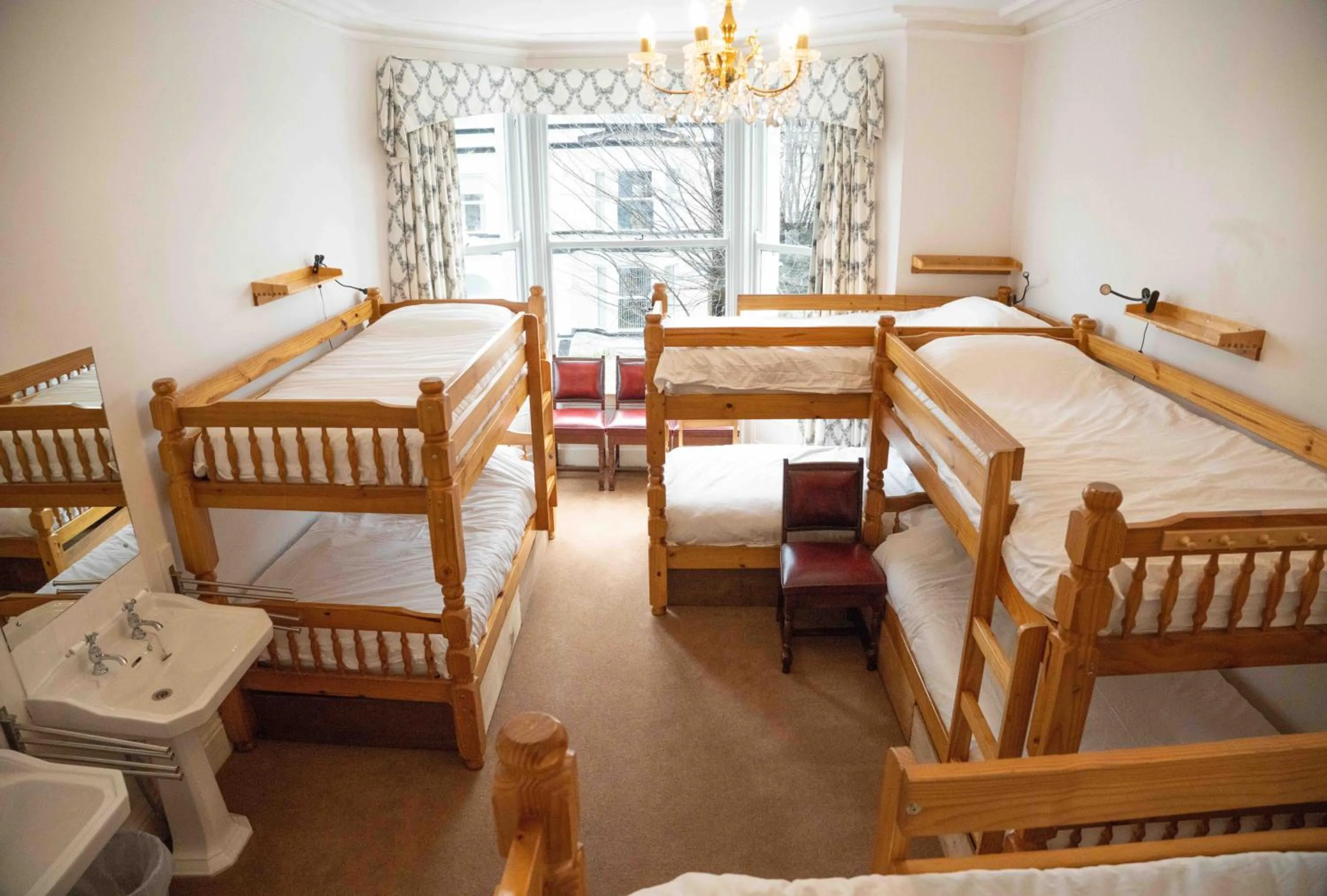 Bedroom, Bed in Llandudno Hostel