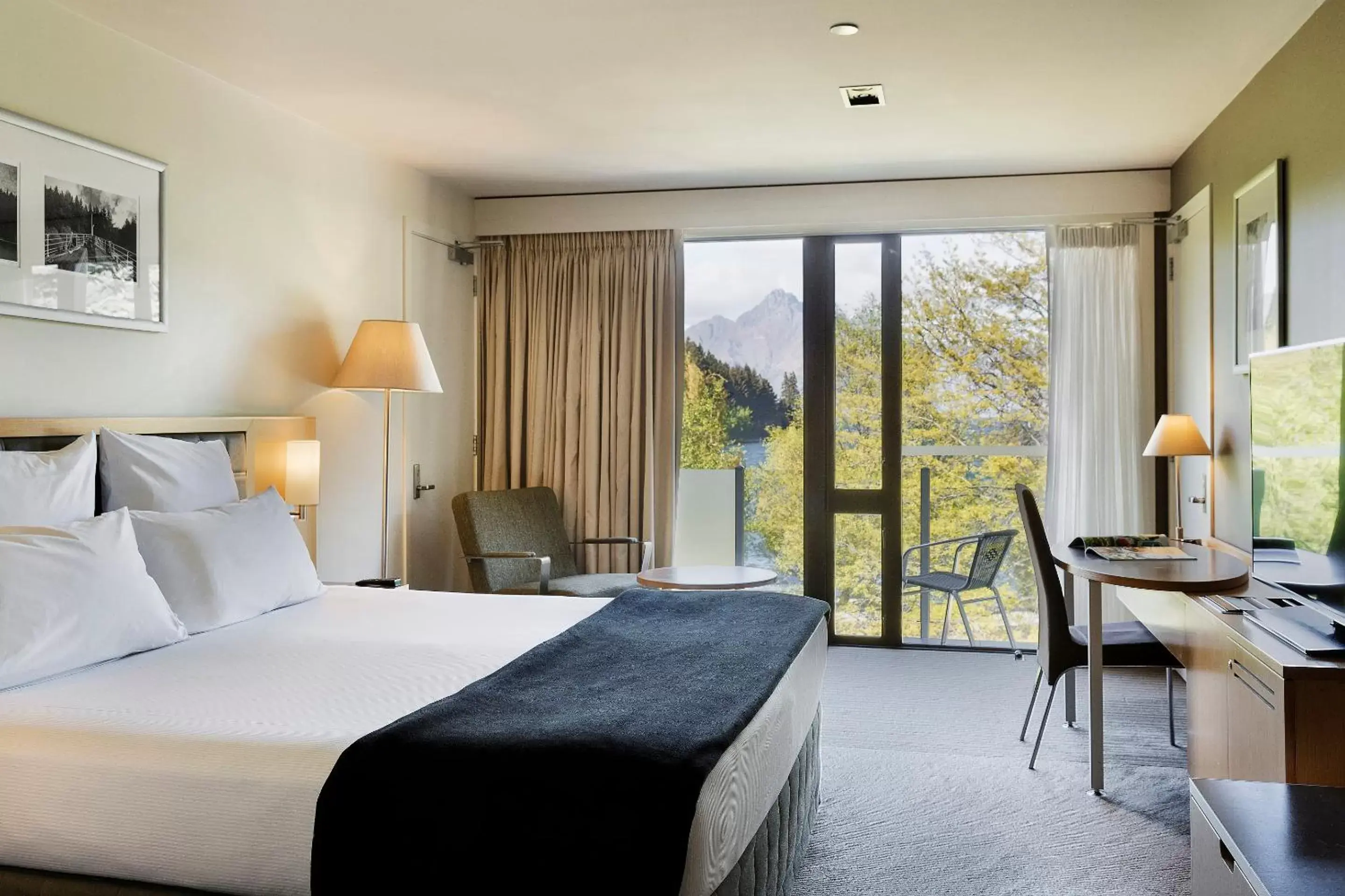 Photo of the whole room, Bed in Novotel Queenstown Lakeside
