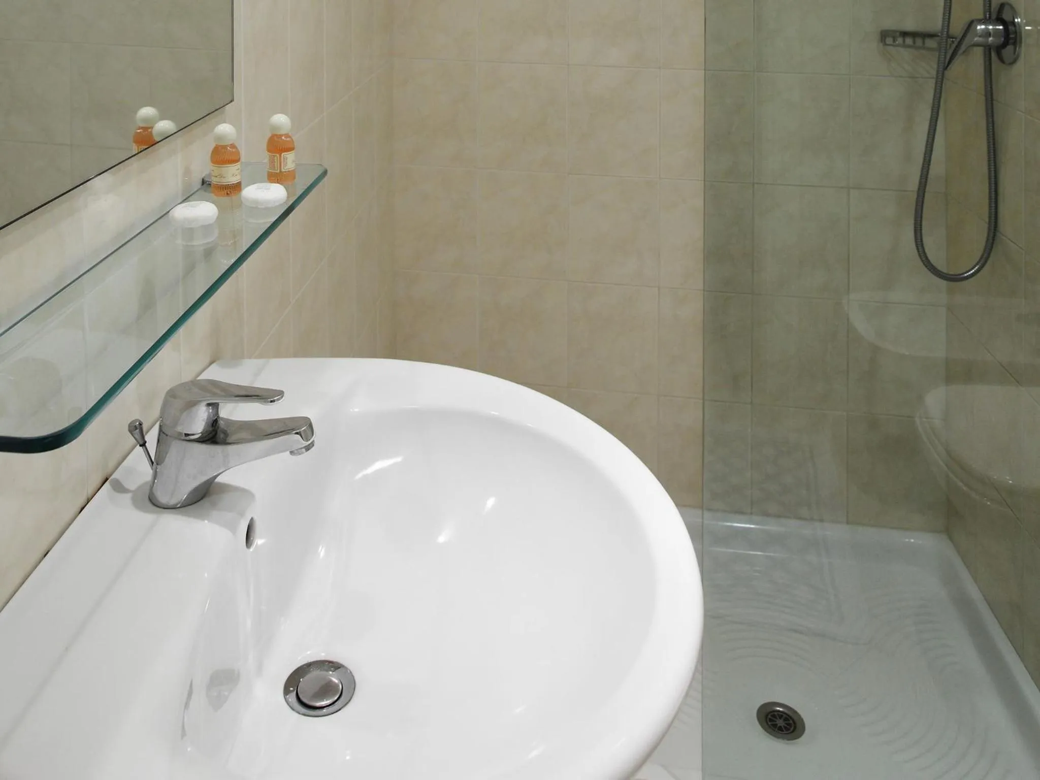 Bathroom in Hotel Corallo