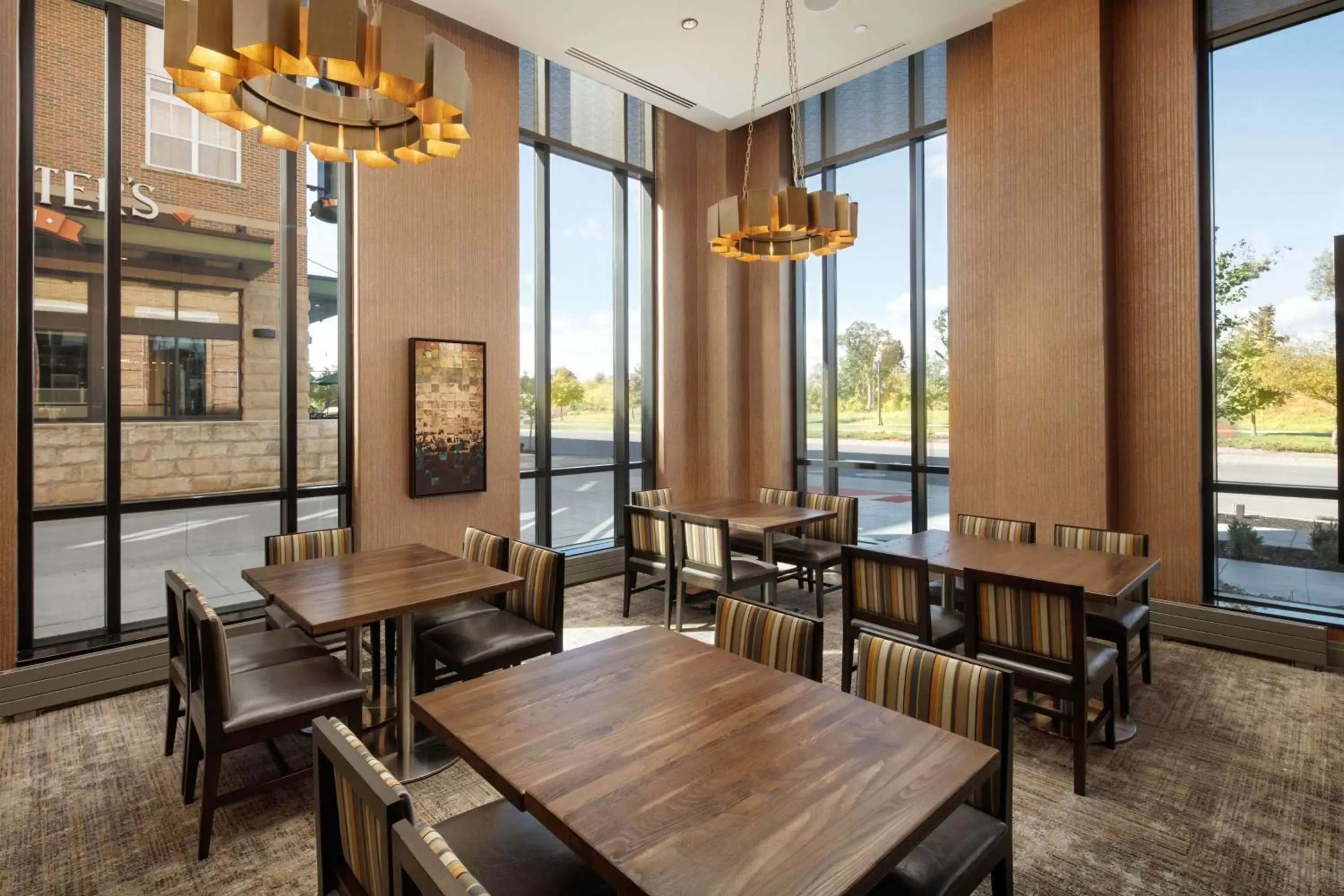 Restaurant/Places to Eat in Embassy Suites by Hilton South Bend