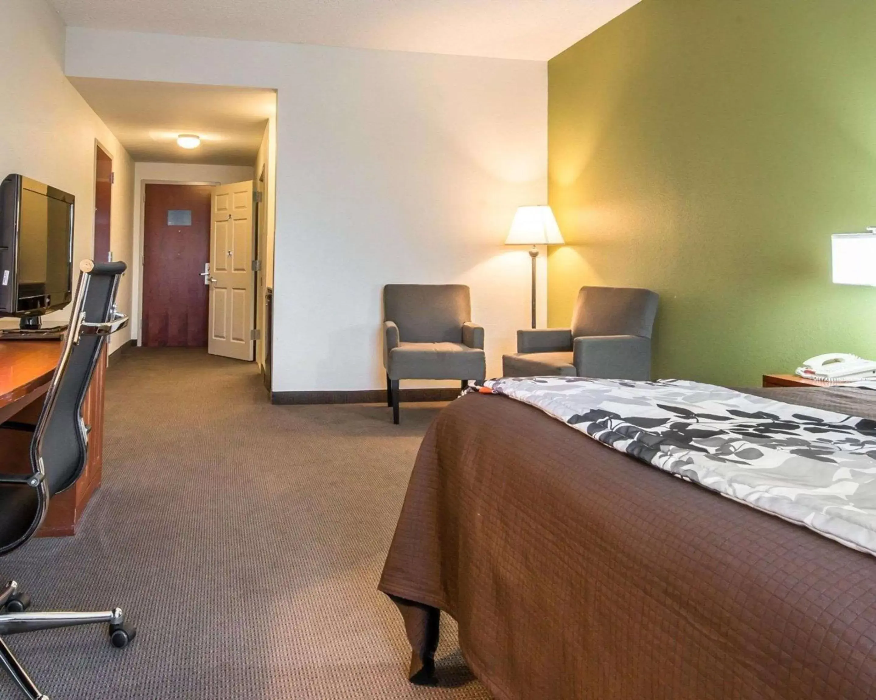 Photo of the whole room in Sleep Inn & Suites Winchester