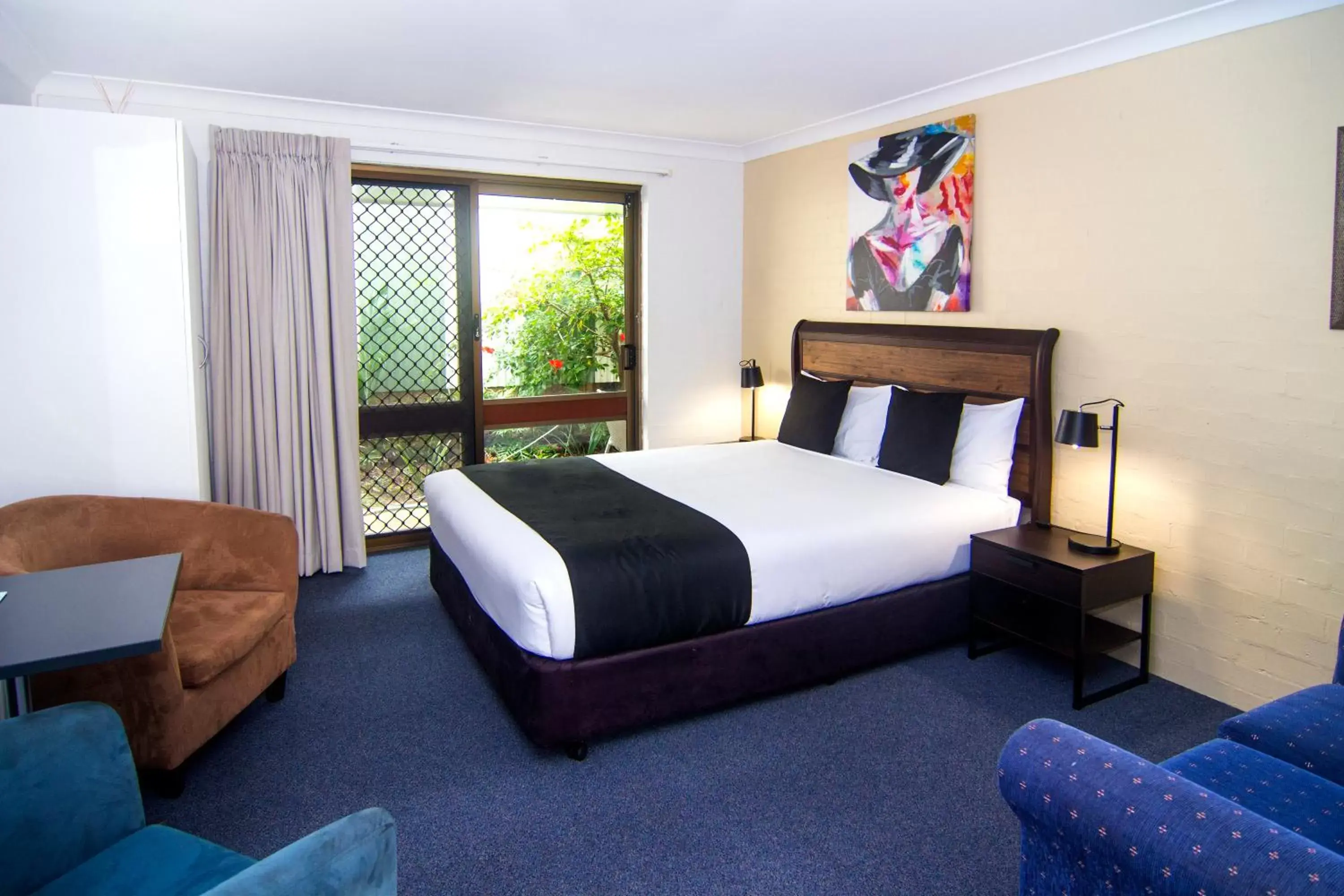 Bedroom, Bed in Crescent Motel Taree