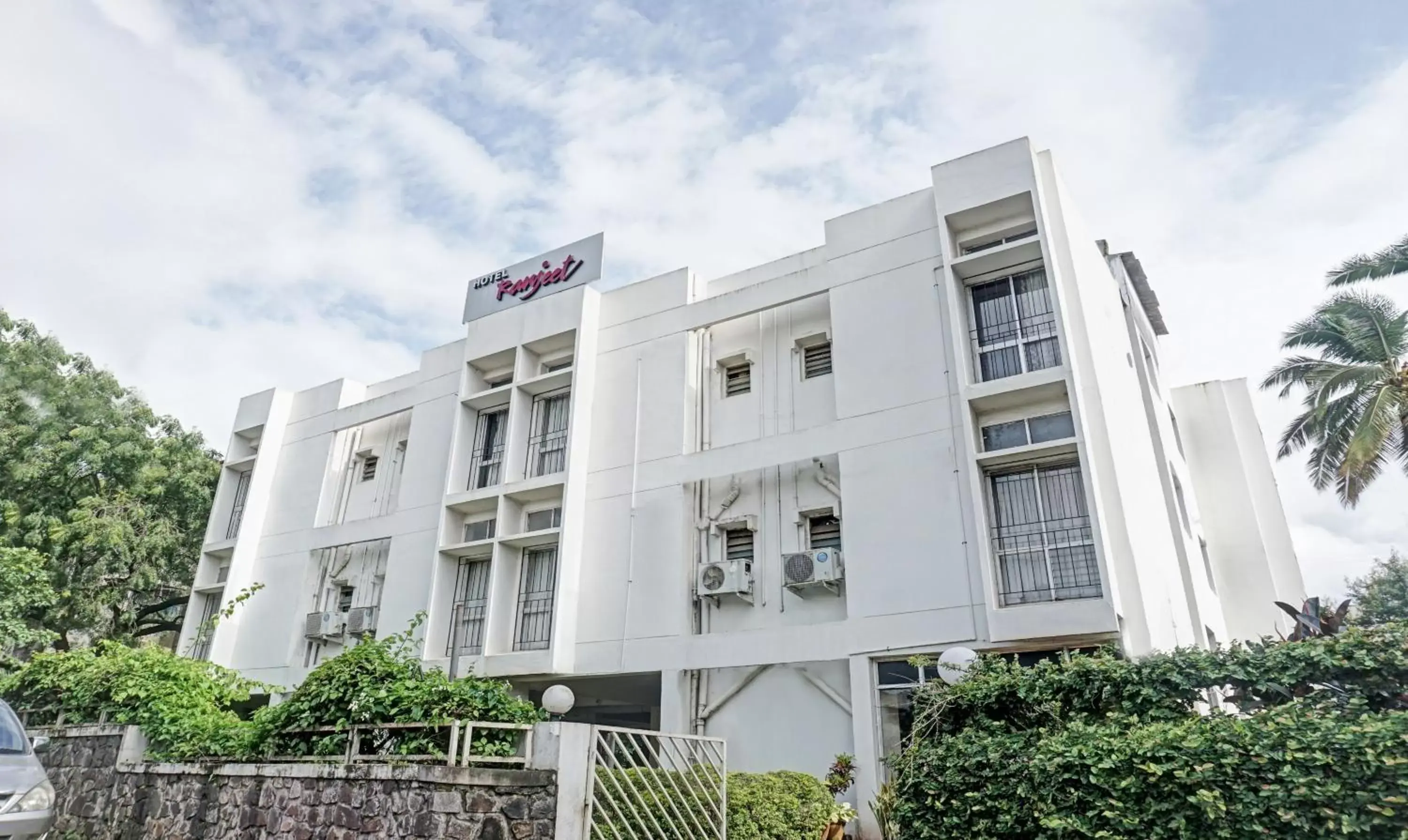 Property building in Itsy Hotels Ranjeet Property building in Itsy Hotels Ranjeet