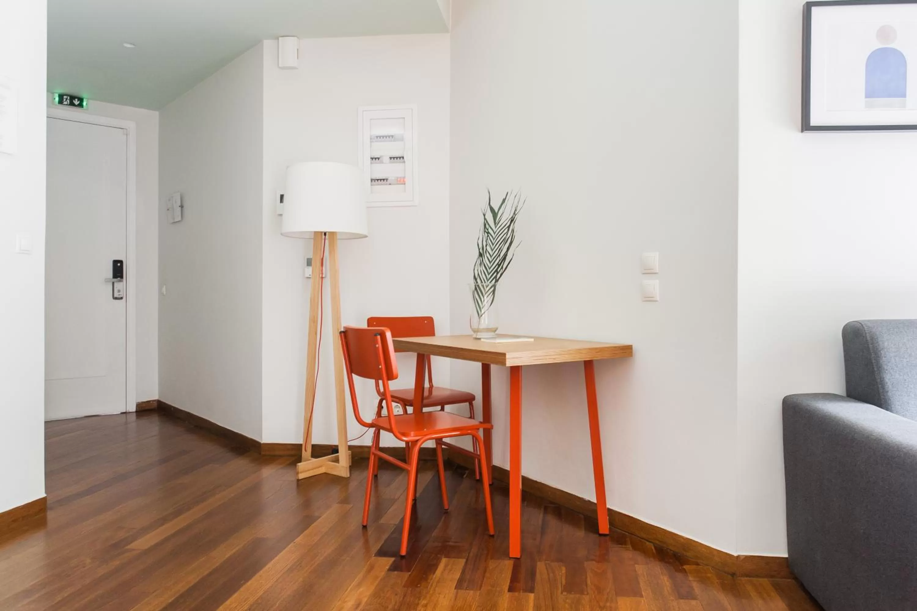 Dining Area in ZOIA The Hill by UPSTREET