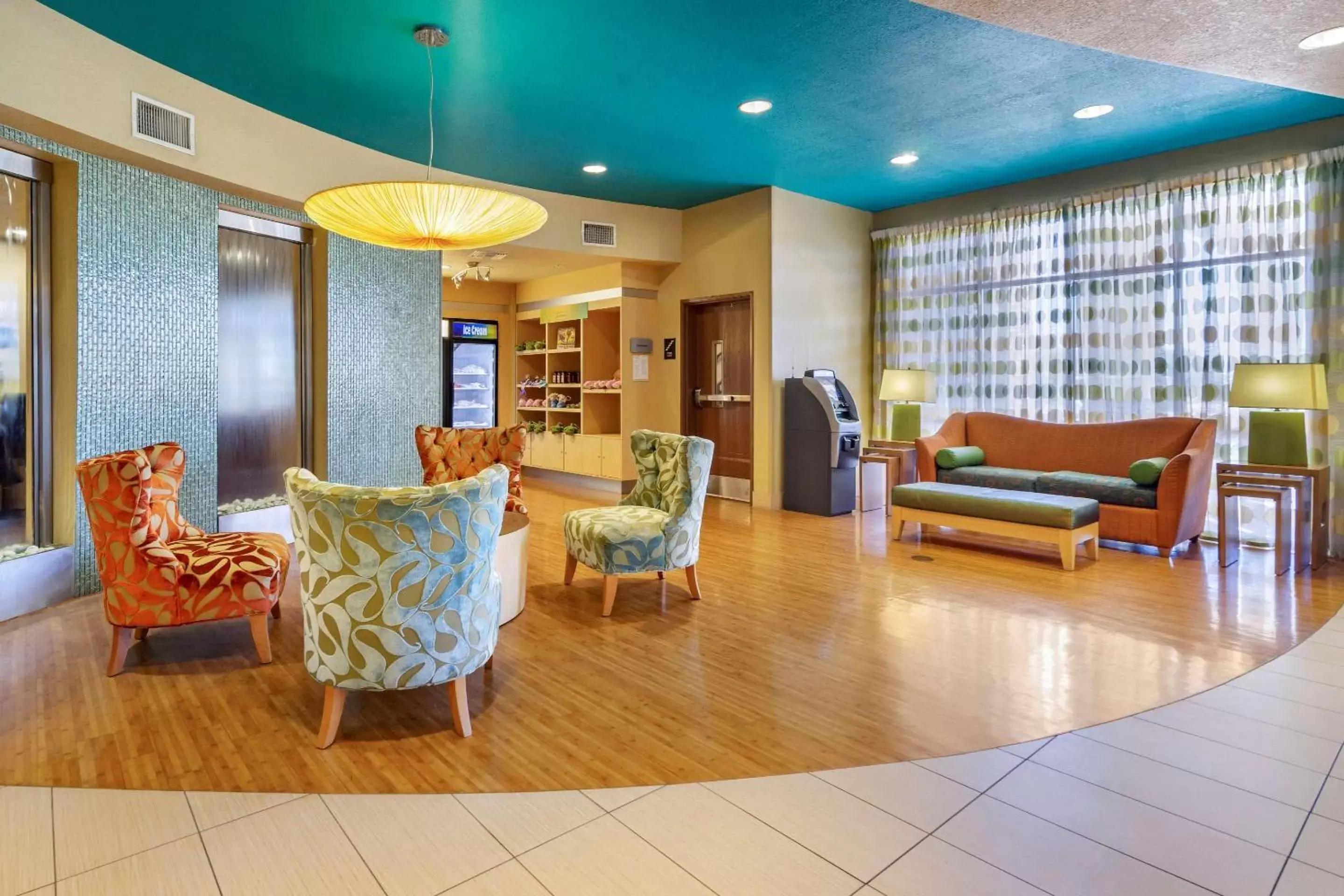 Lobby or reception, Seating Area in Comfort Suites Tampa Fairgrounds - Casino