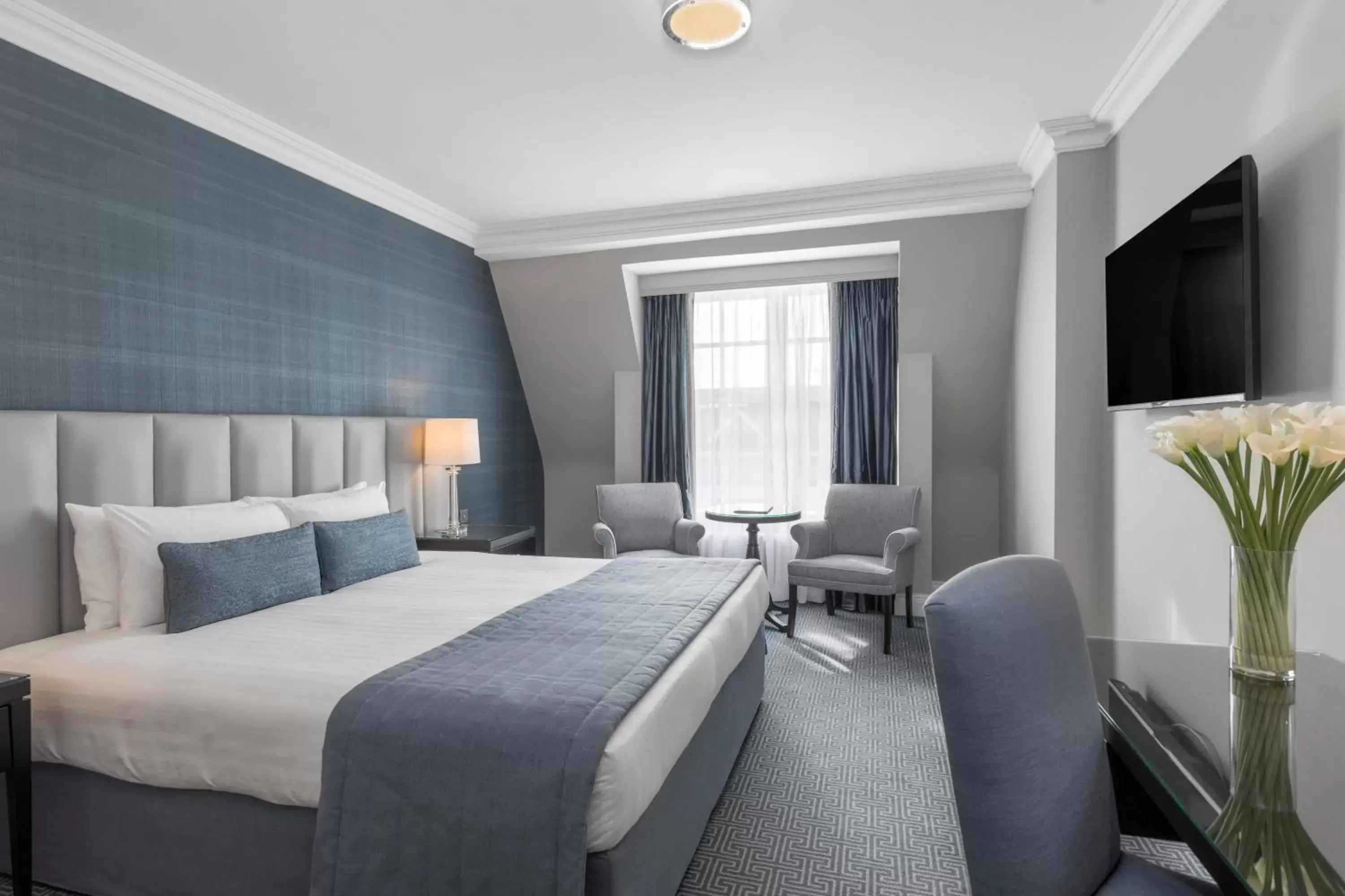 Deluxe Double Bedroom in The Johnstown Estate Deluxe Double Bedroom in The Johnstown Estate