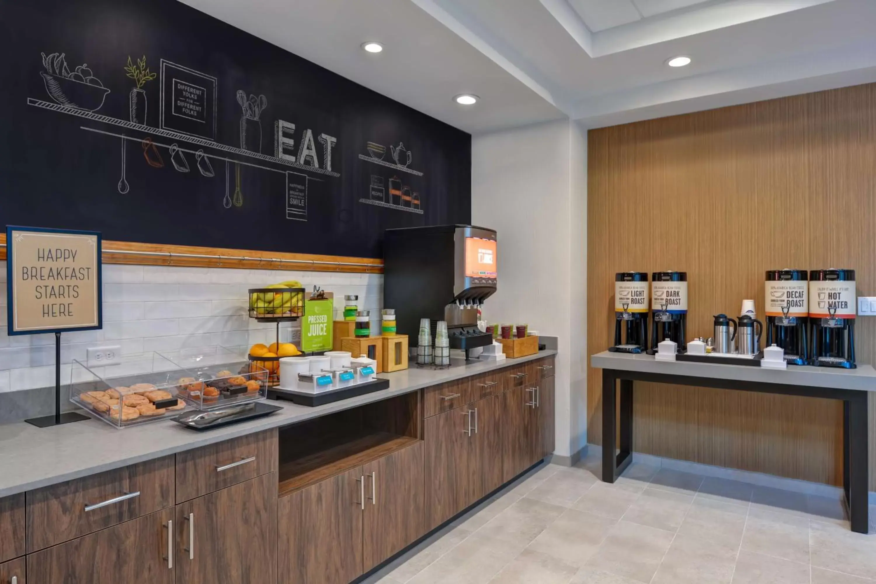 Breakfast, Restaurant/Places to Eat in Hampton Inn & Suites Tampa Riverview