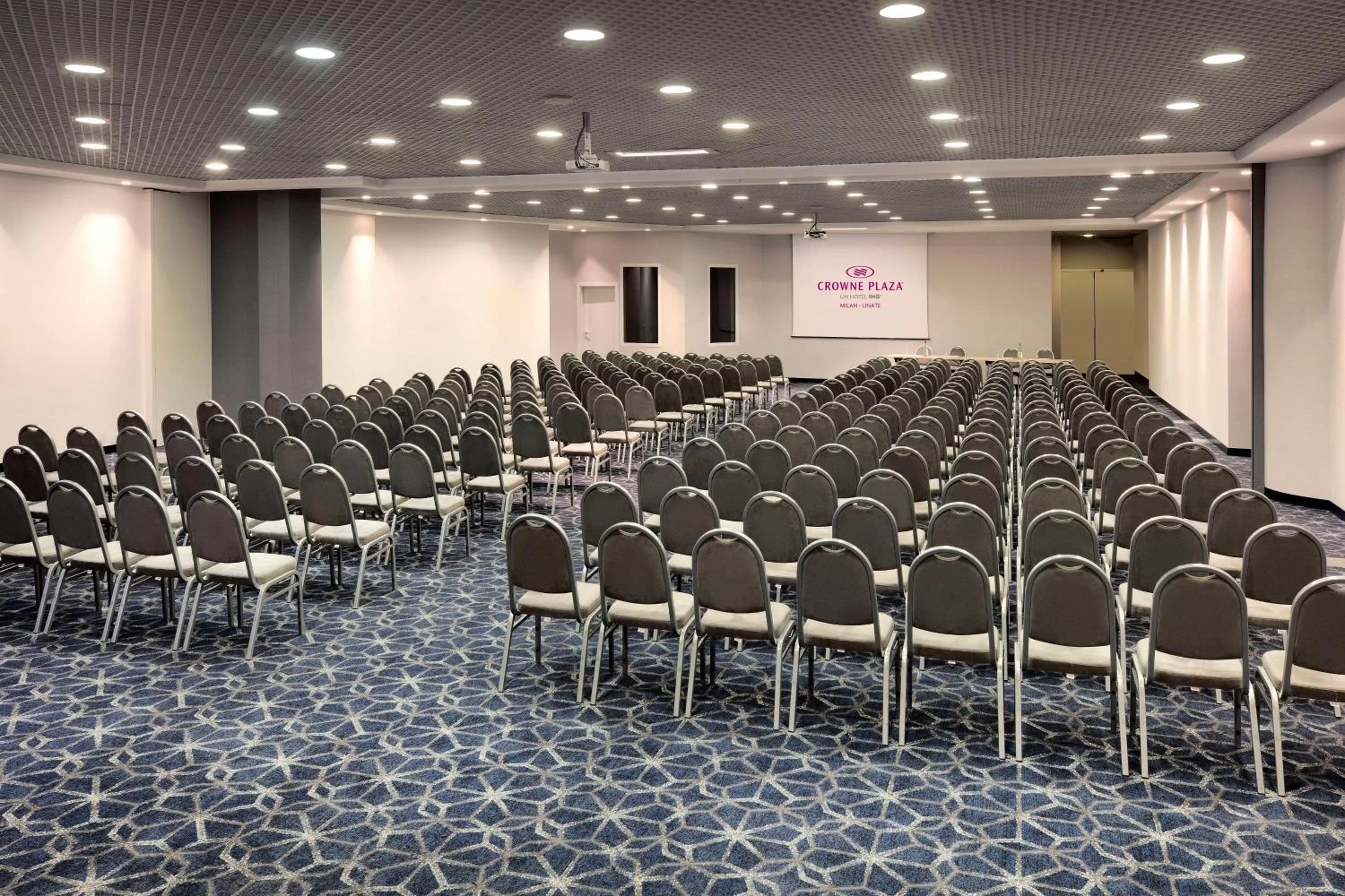 Meeting/conference room in Crowne Plaza Milan Linate by IHG