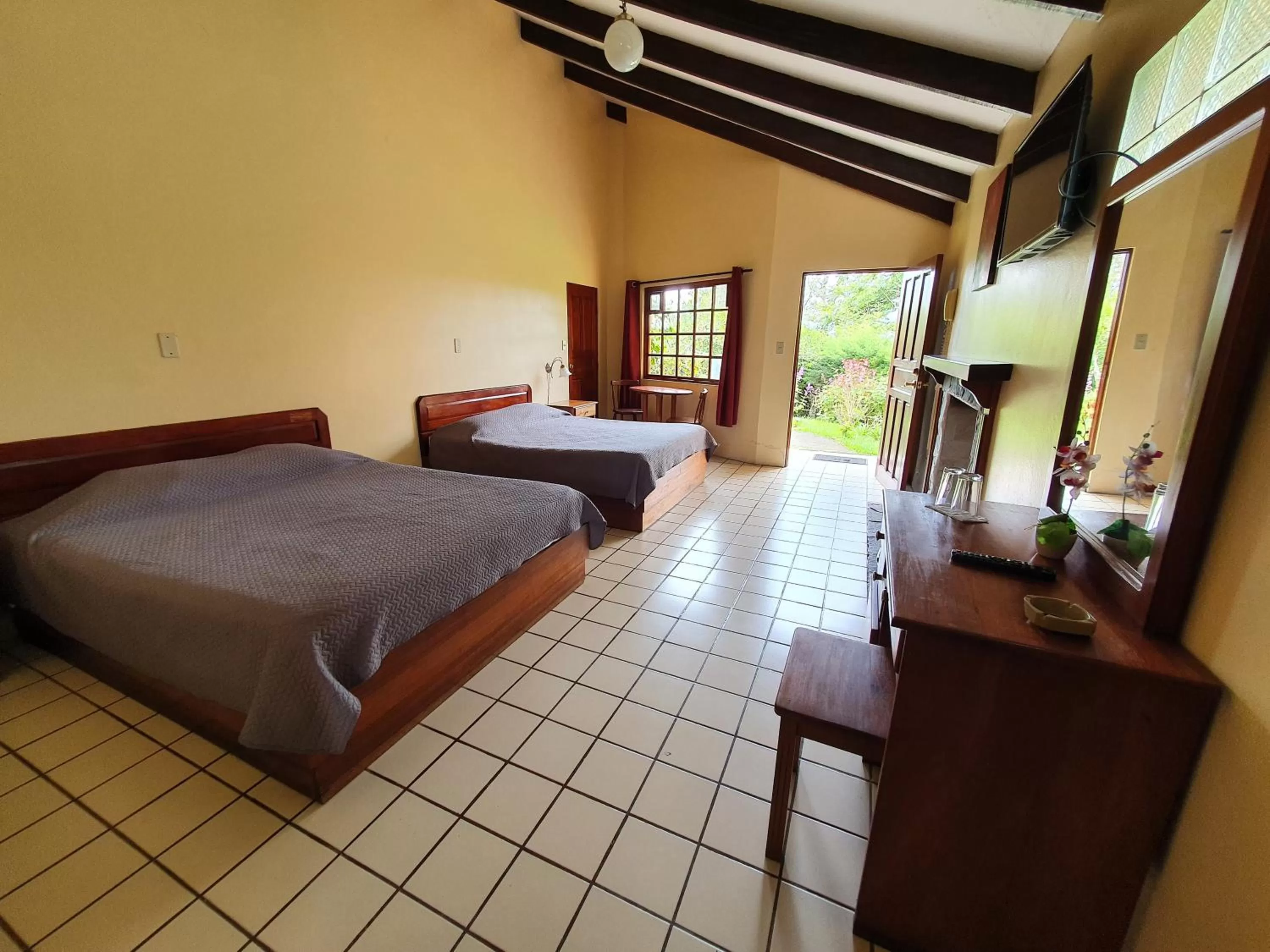 Bed in Hotel Villa Zurqui