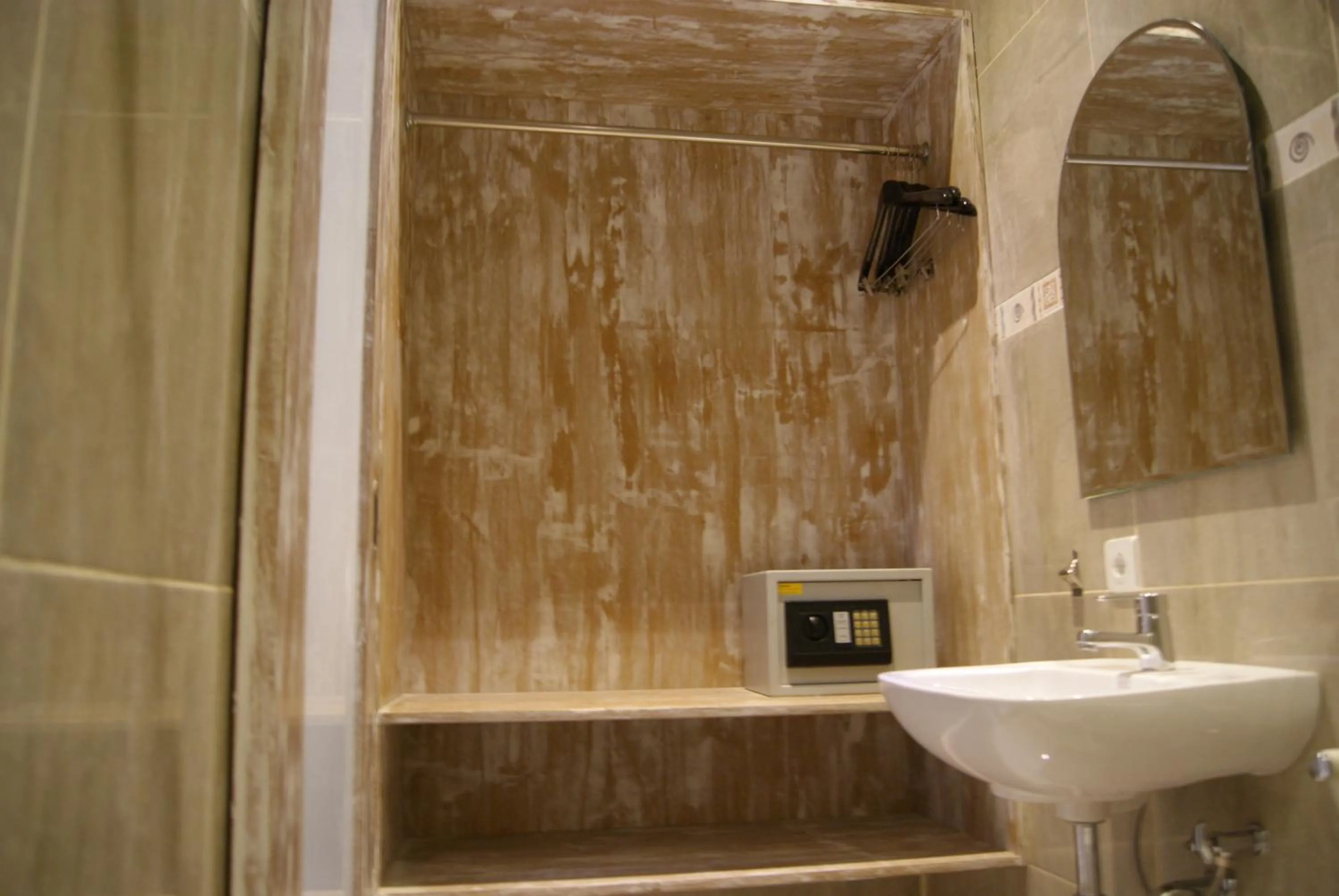 Bathroom in Sugiras Living