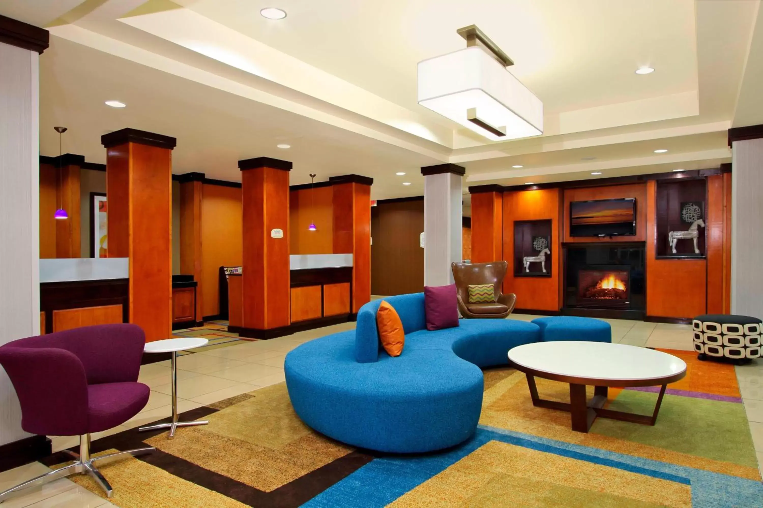 Lobby or reception, Lounge/Bar in Fairfield Inn & Suites Fresno Clovis