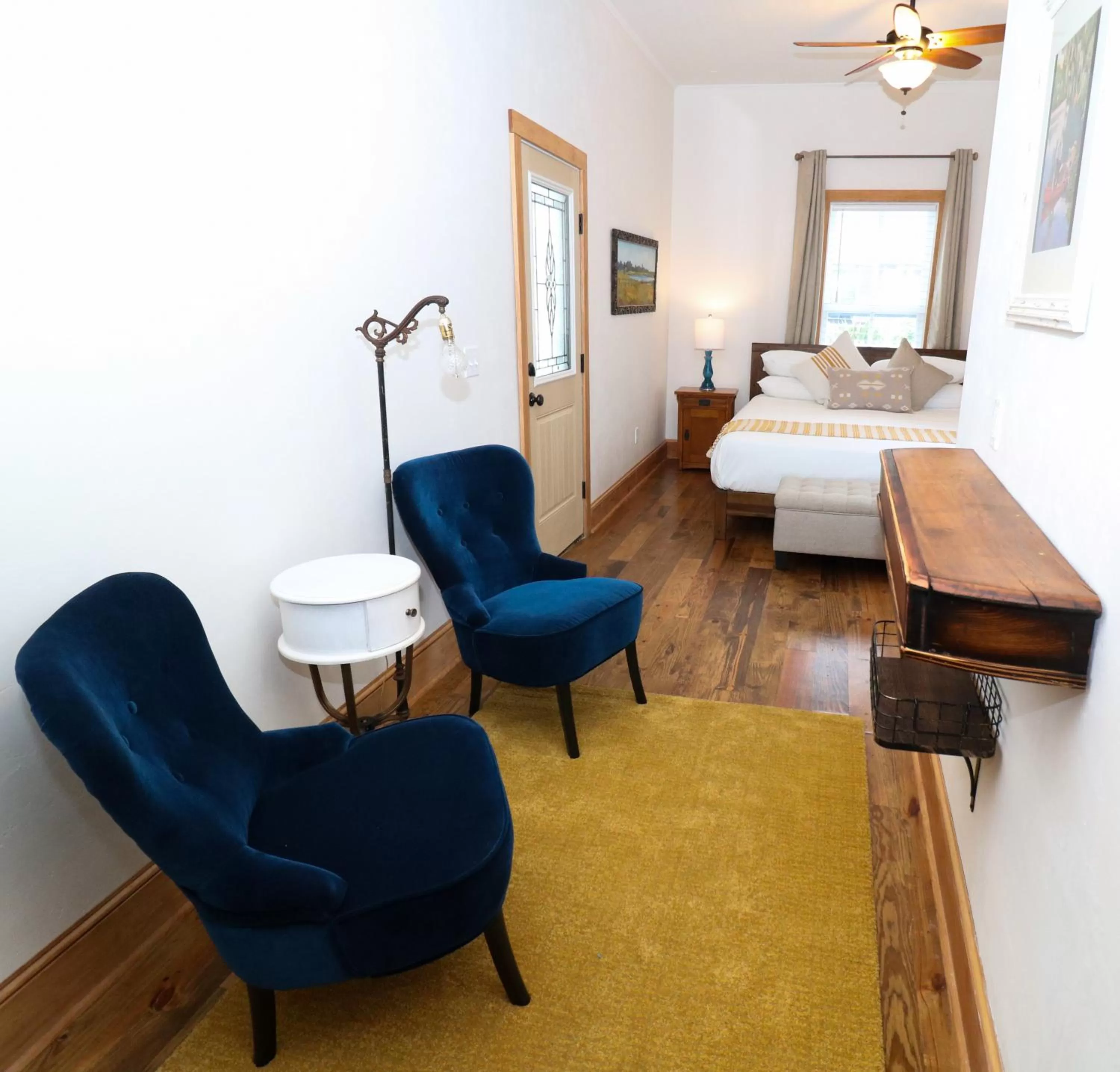 Photo of the whole room, Bed in Sweetwater Branch Inn