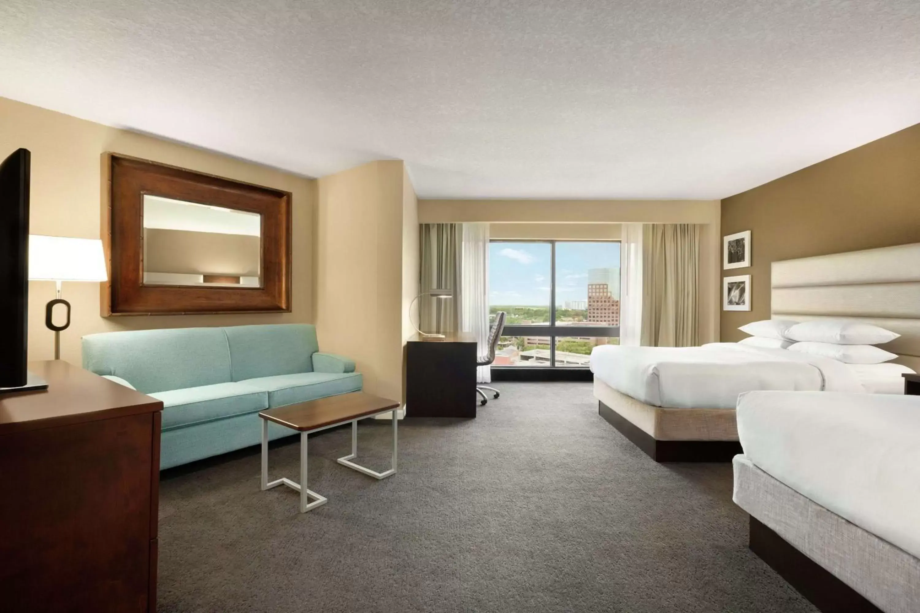 Bedroom, Seating Area in DoubleTree by Hilton Orlando Downtown
