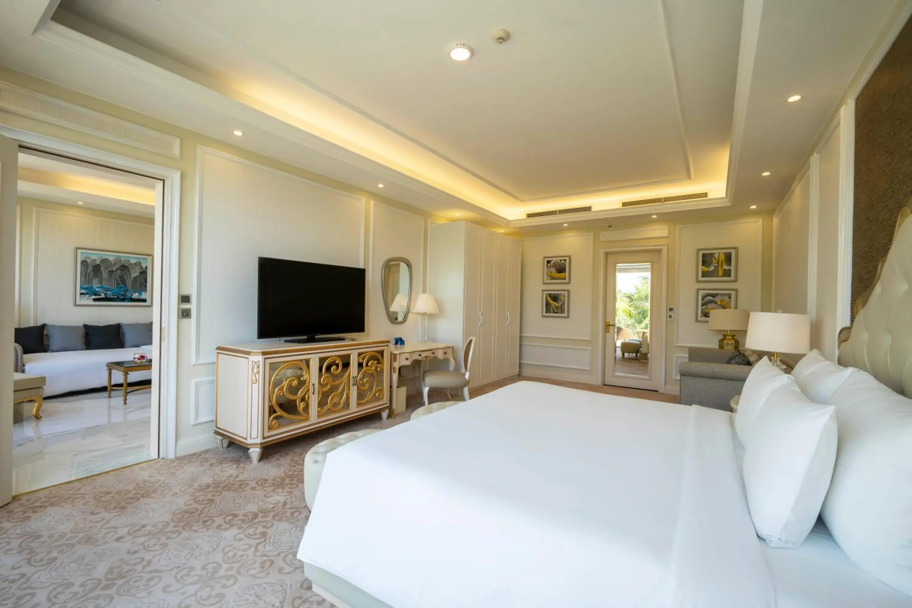 Photo of the whole room, TV/Entertainment Center in Radisson Blu Resort Phu Quoc