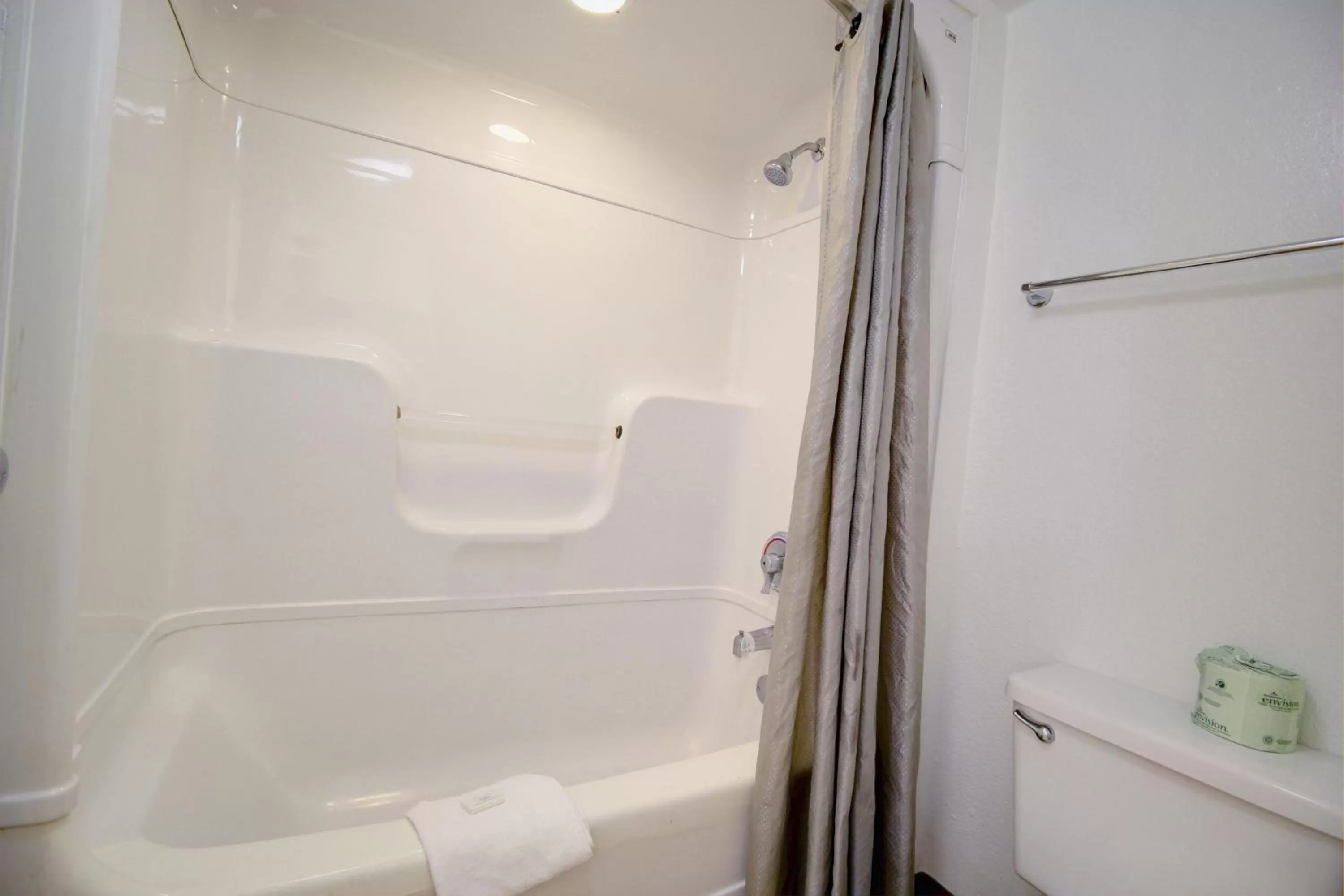 Bathroom in Motel 6-Lantana West Palm Beach, FL