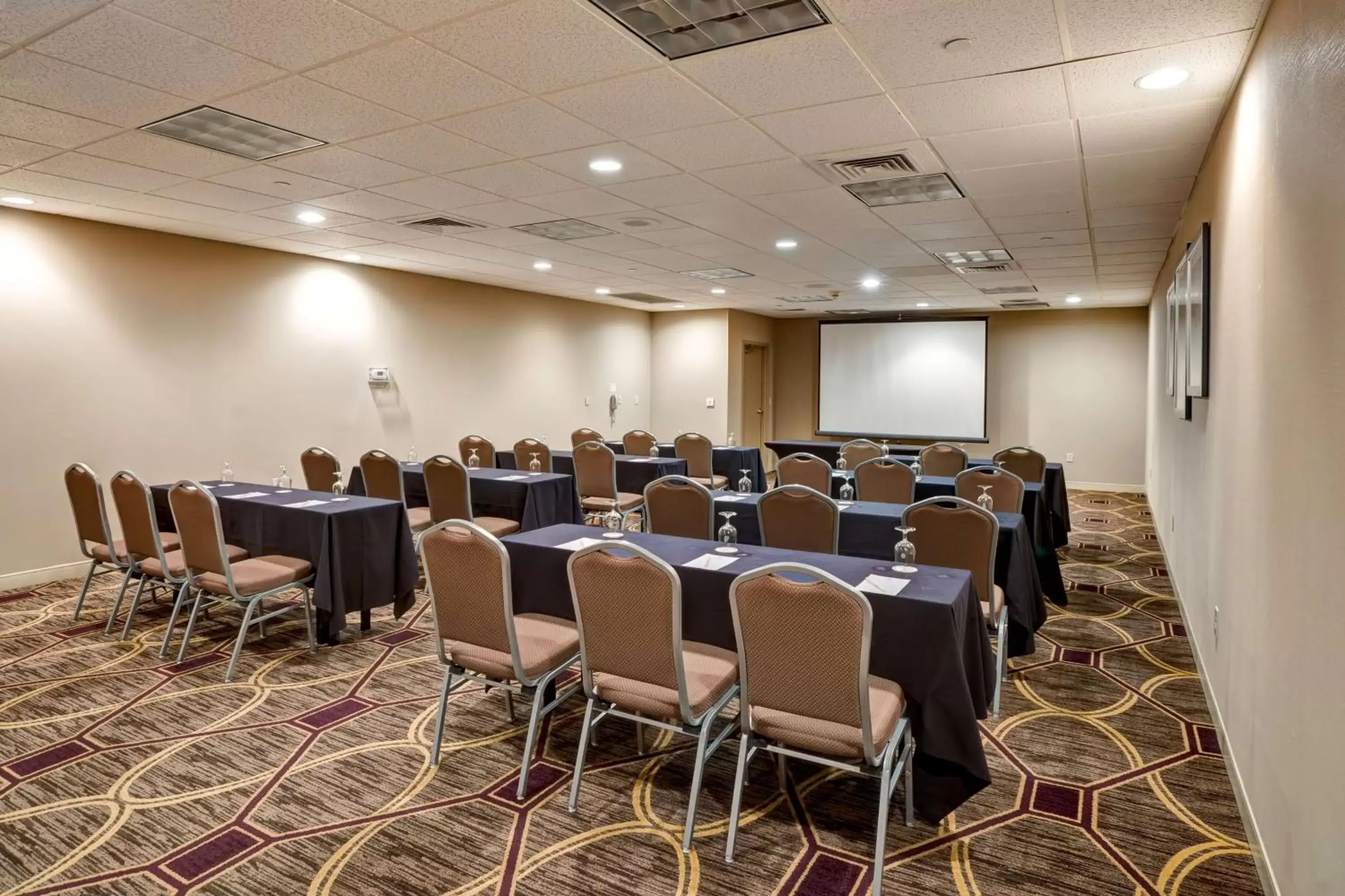 Meeting/conference room in DoubleTree by Hilton Downtown Wilmington - Legal District