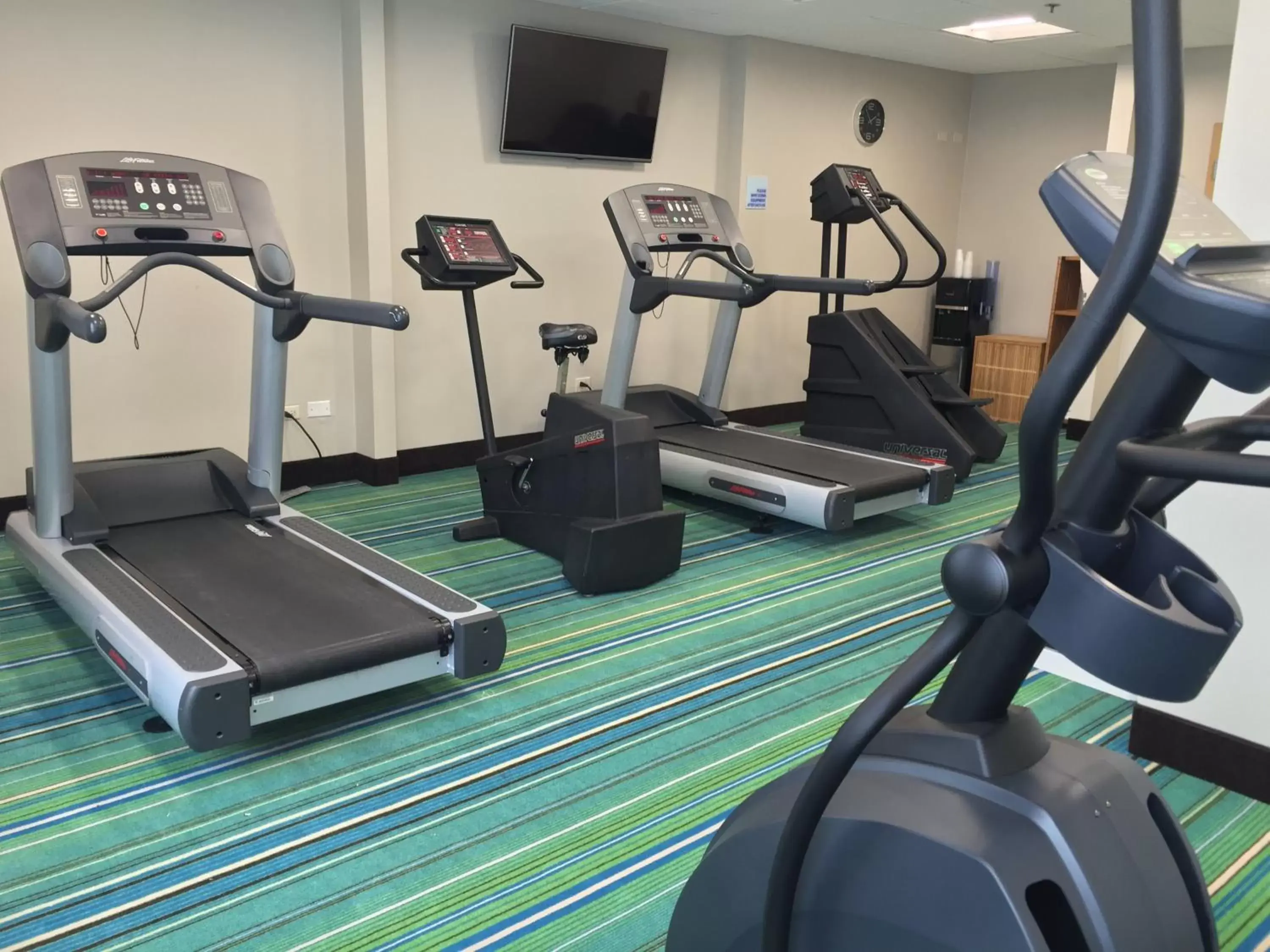 Fitness centre/facilities, Fitness Center/Facilities in Holiday Inn Express Chicago NW - Arlington Heights, an IHG Hotel