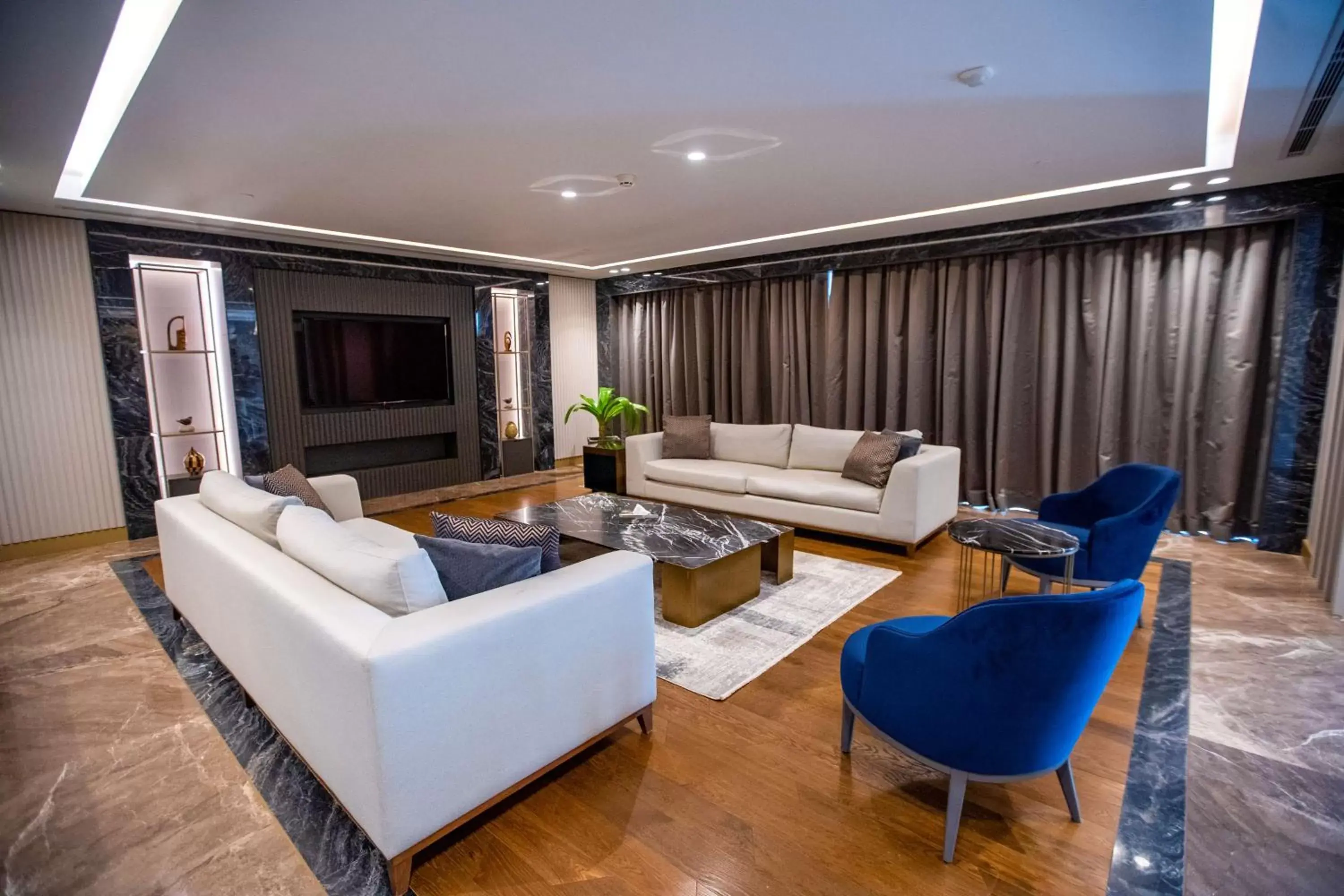 Photo of the whole room, Seating Area in Radisson Blu Hotel & Conference Center, Niamey