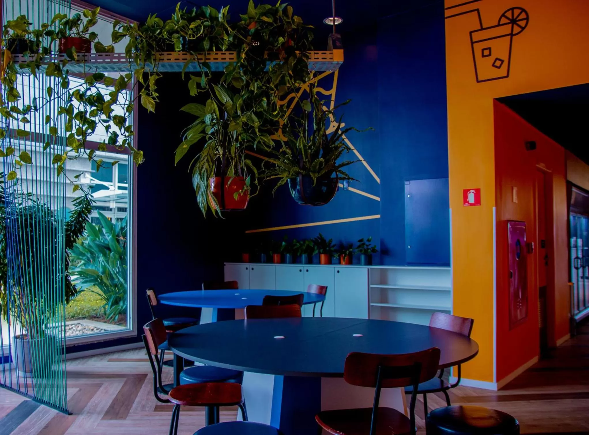 Lounge or bar in ibis budget Tambore