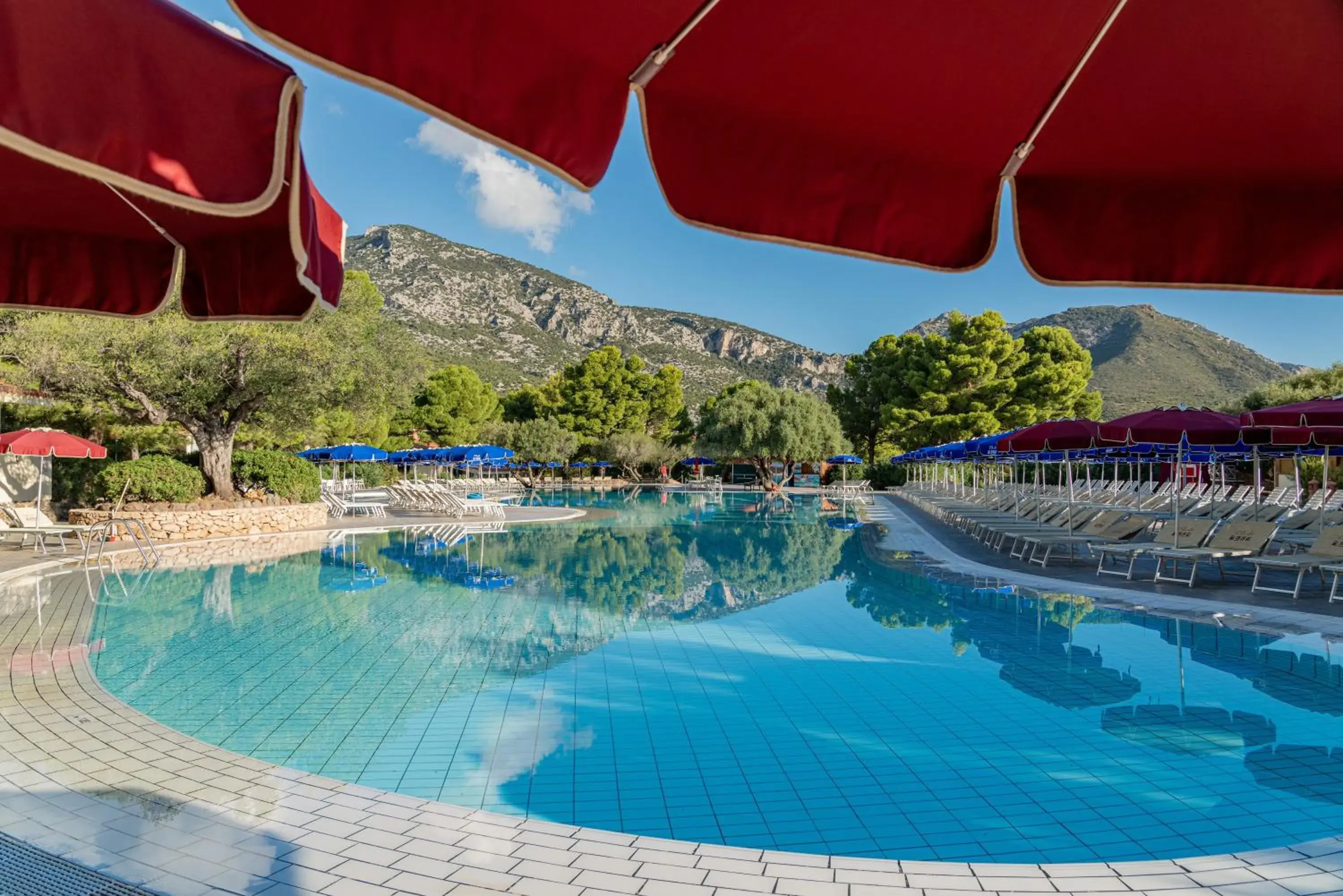 Swimming pool in Club Esse Palmasera Swimming pool in Club Esse Palmasera