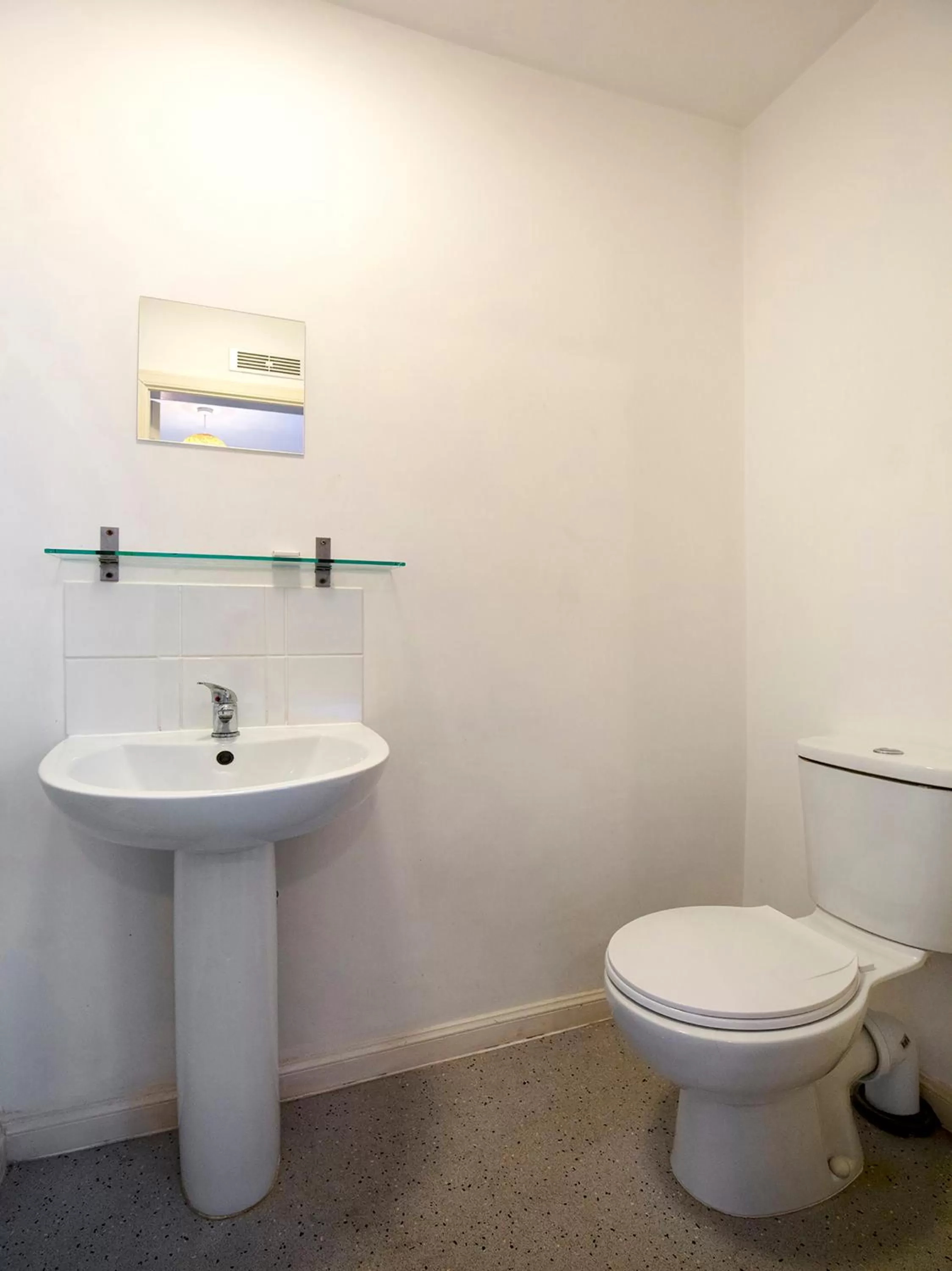 Bathroom in Lost Guest House Peterhead