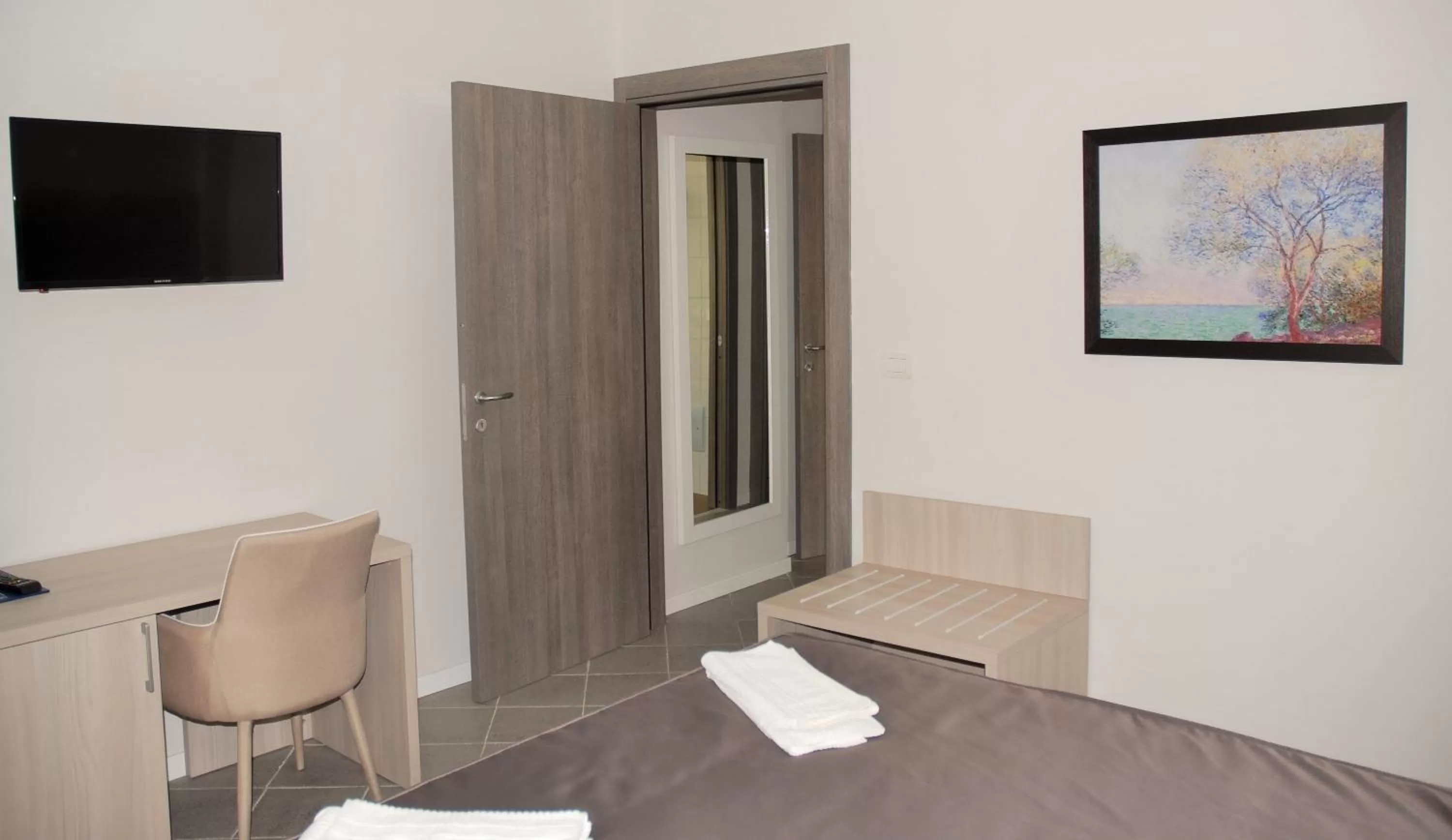 Photo of the whole room, Bed in Academy Hotel