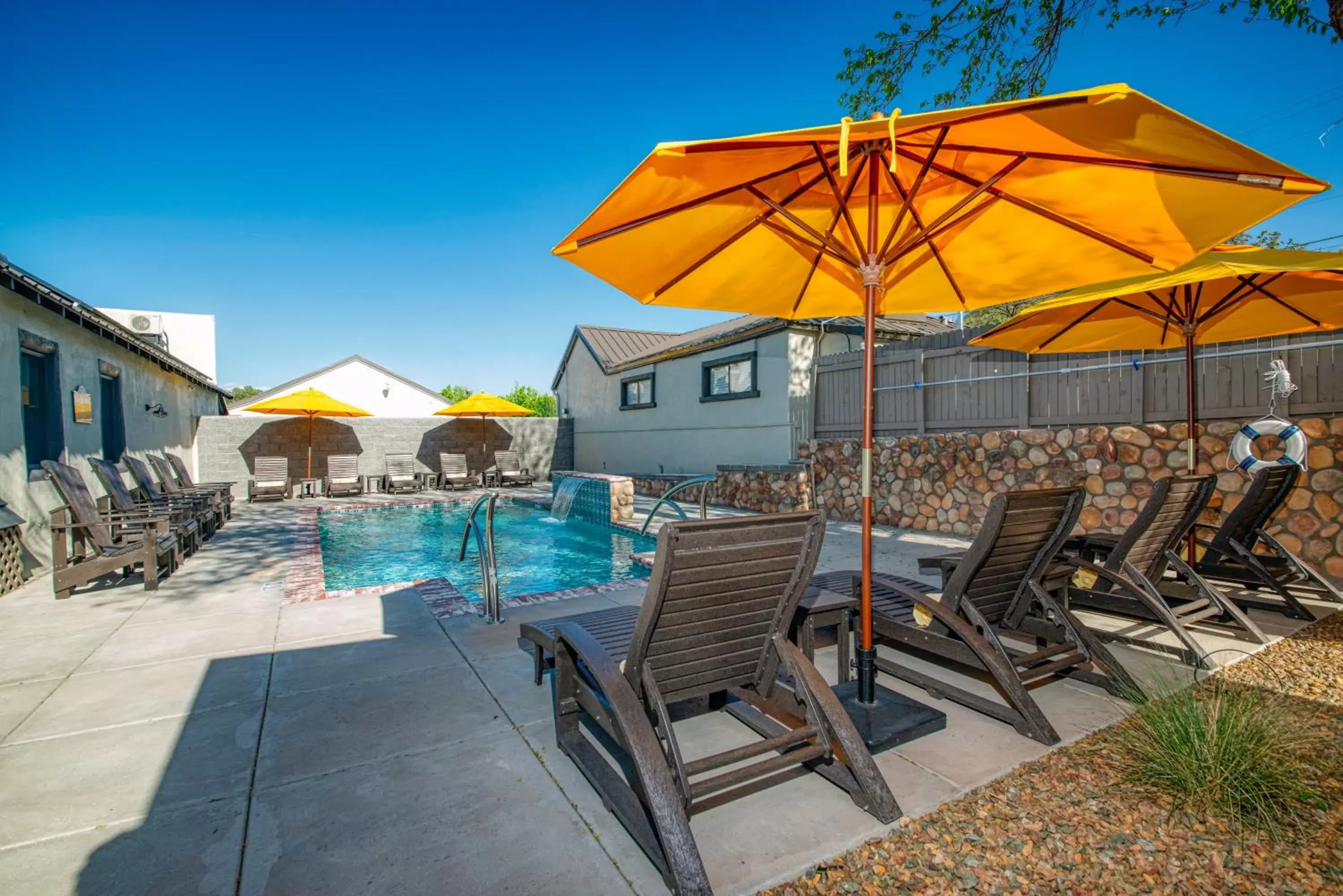 Swimming Pool in The Tavern Hotel