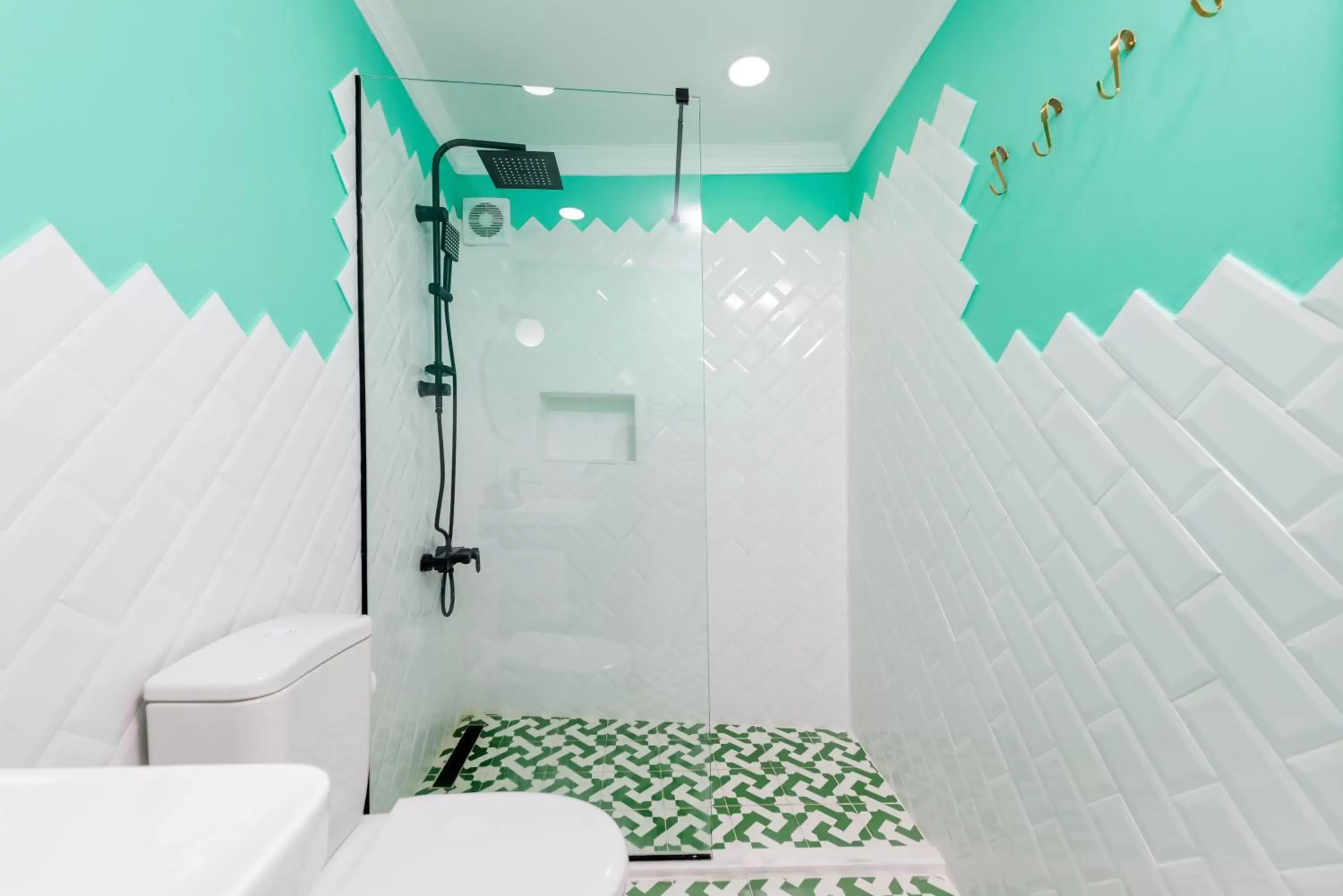 Bathroom in Dualis Hotel