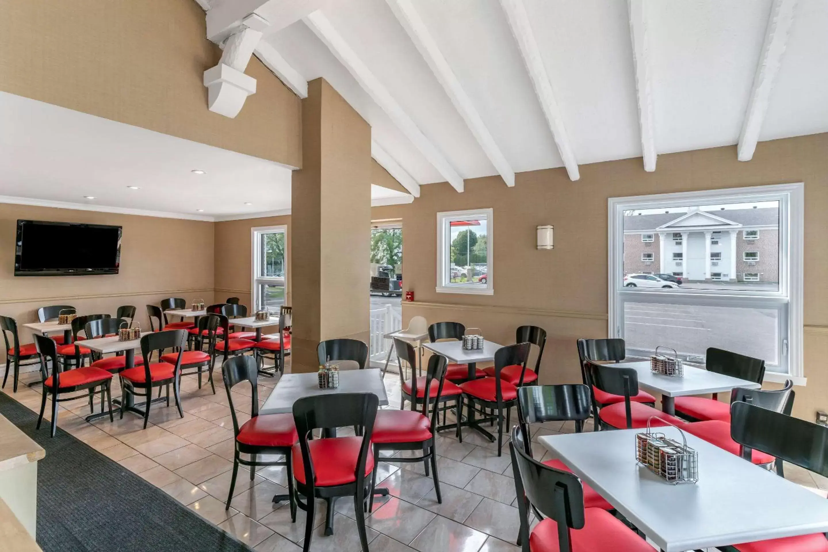 Restaurant/Places to Eat in Econolodge Brossard