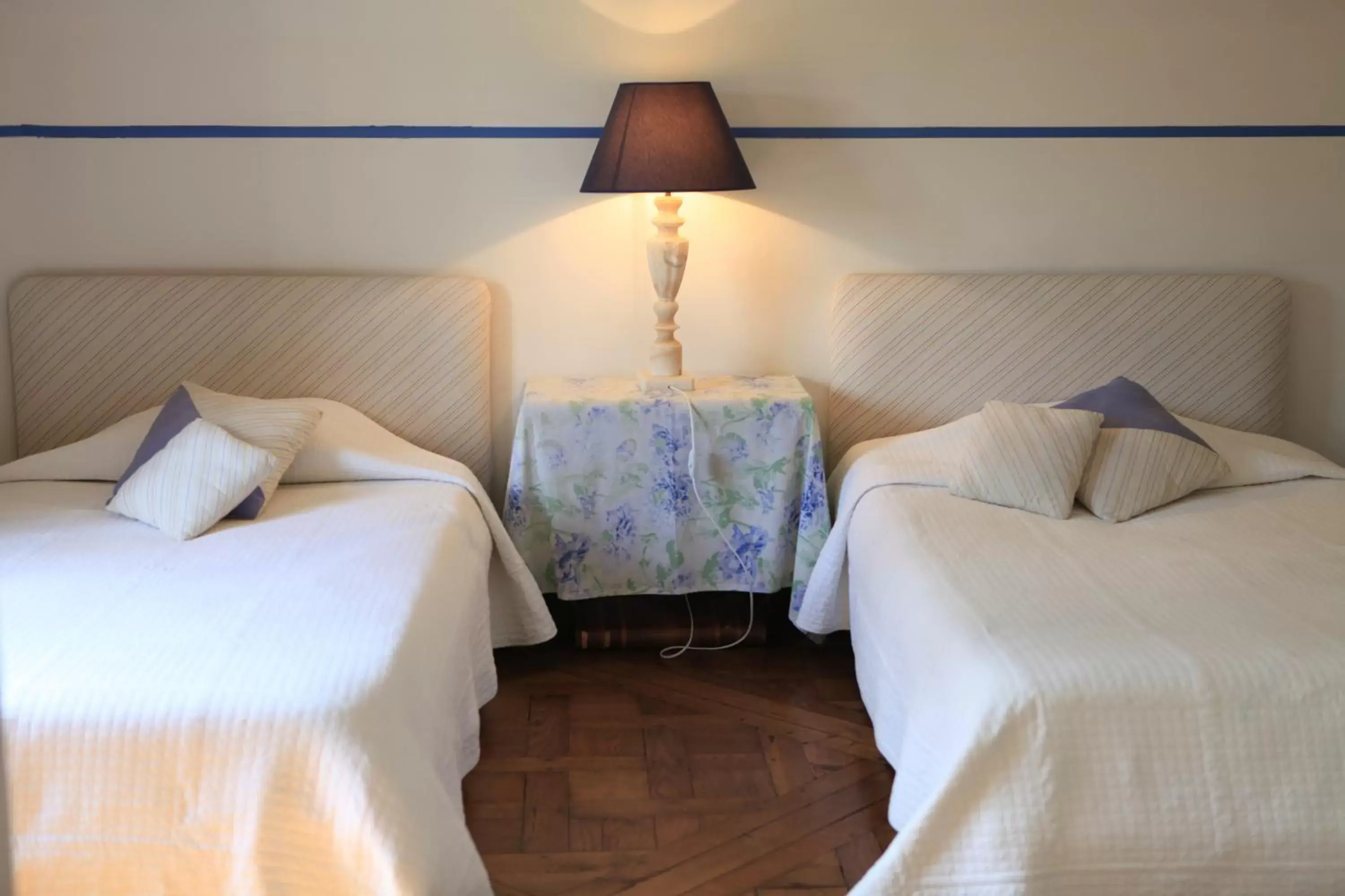 Photo of the whole room, Bed in Le Logis d'Arniere