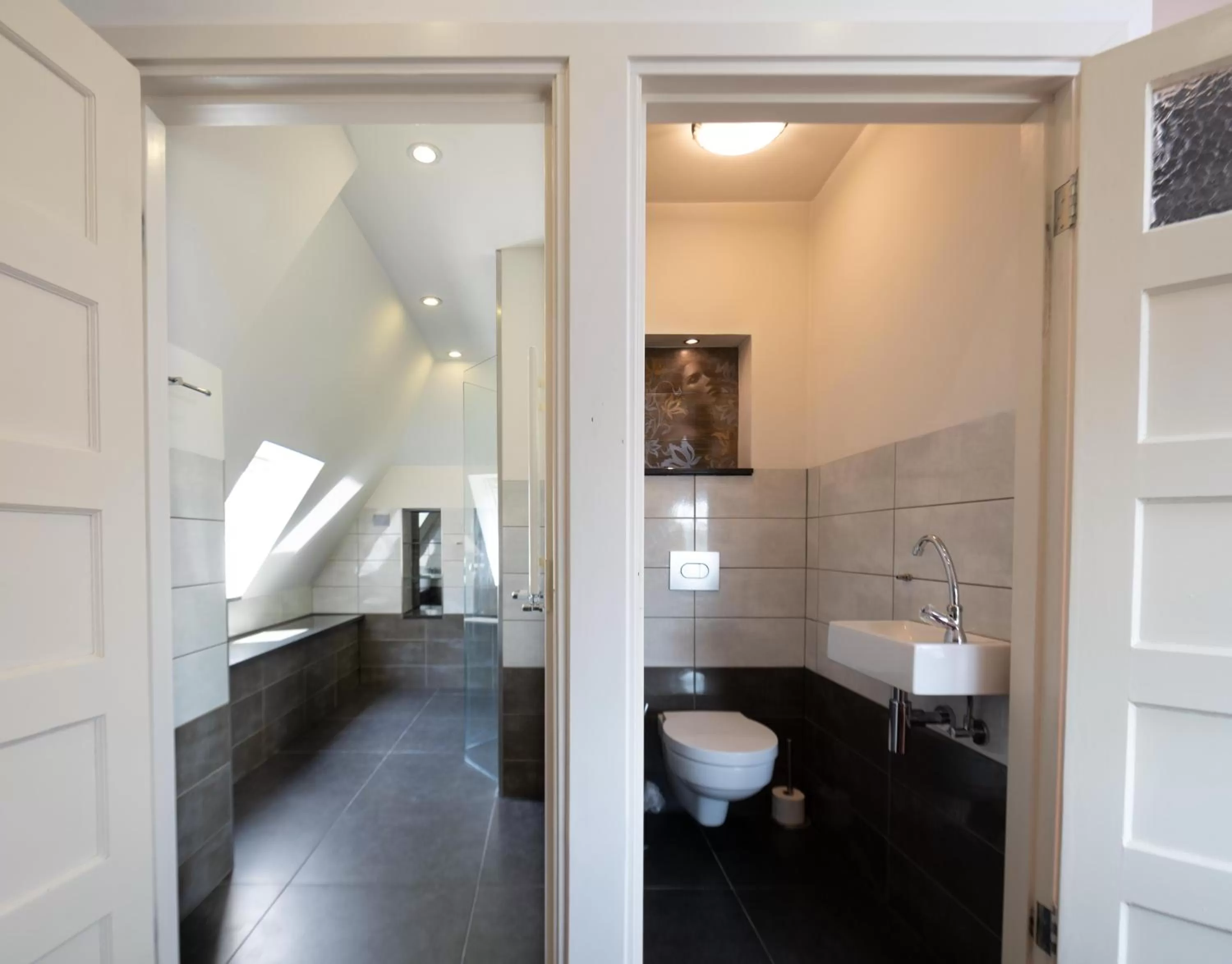 Toilet, Bathroom in Xaviera's Bed and Breakfast