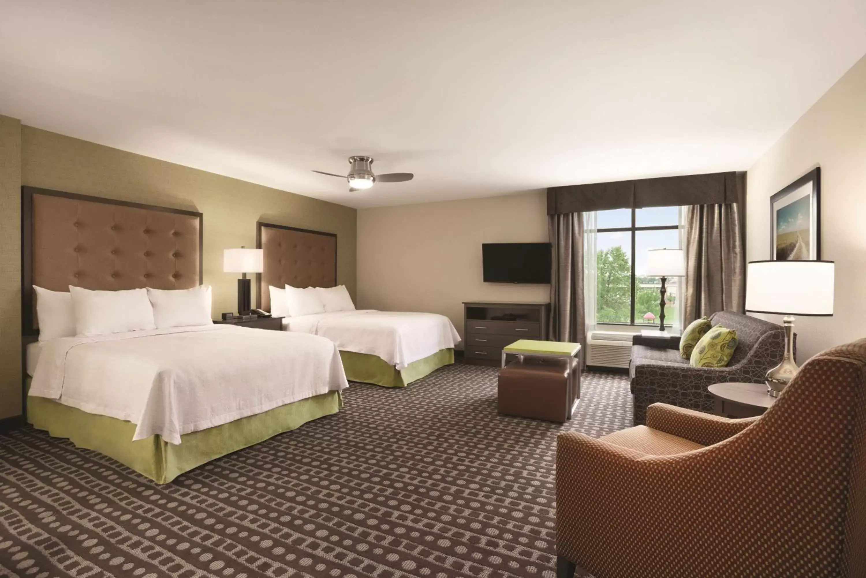 Bed in Homewood Suites by Hilton Ankeny