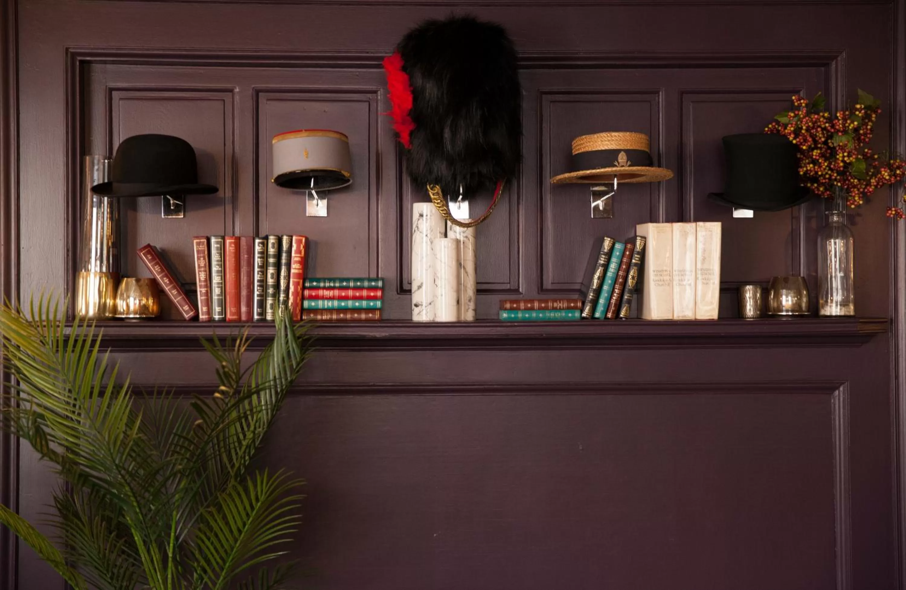 Restaurant/places to eat in The Falcon Hotel