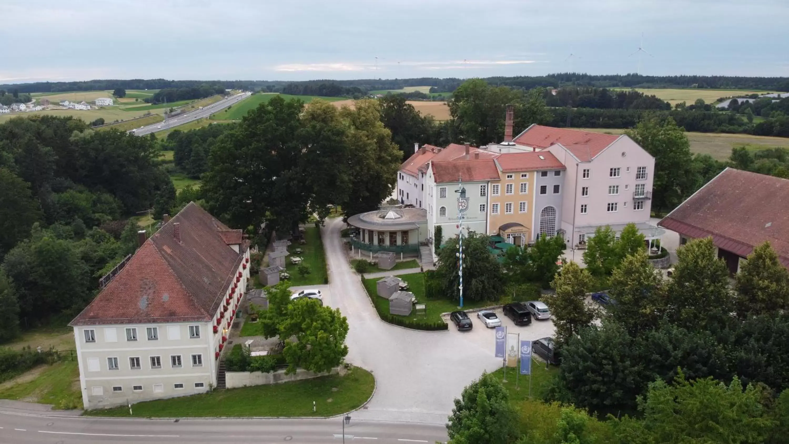 Property building, Bird's-eye View in Gutshotel Odelzhausen