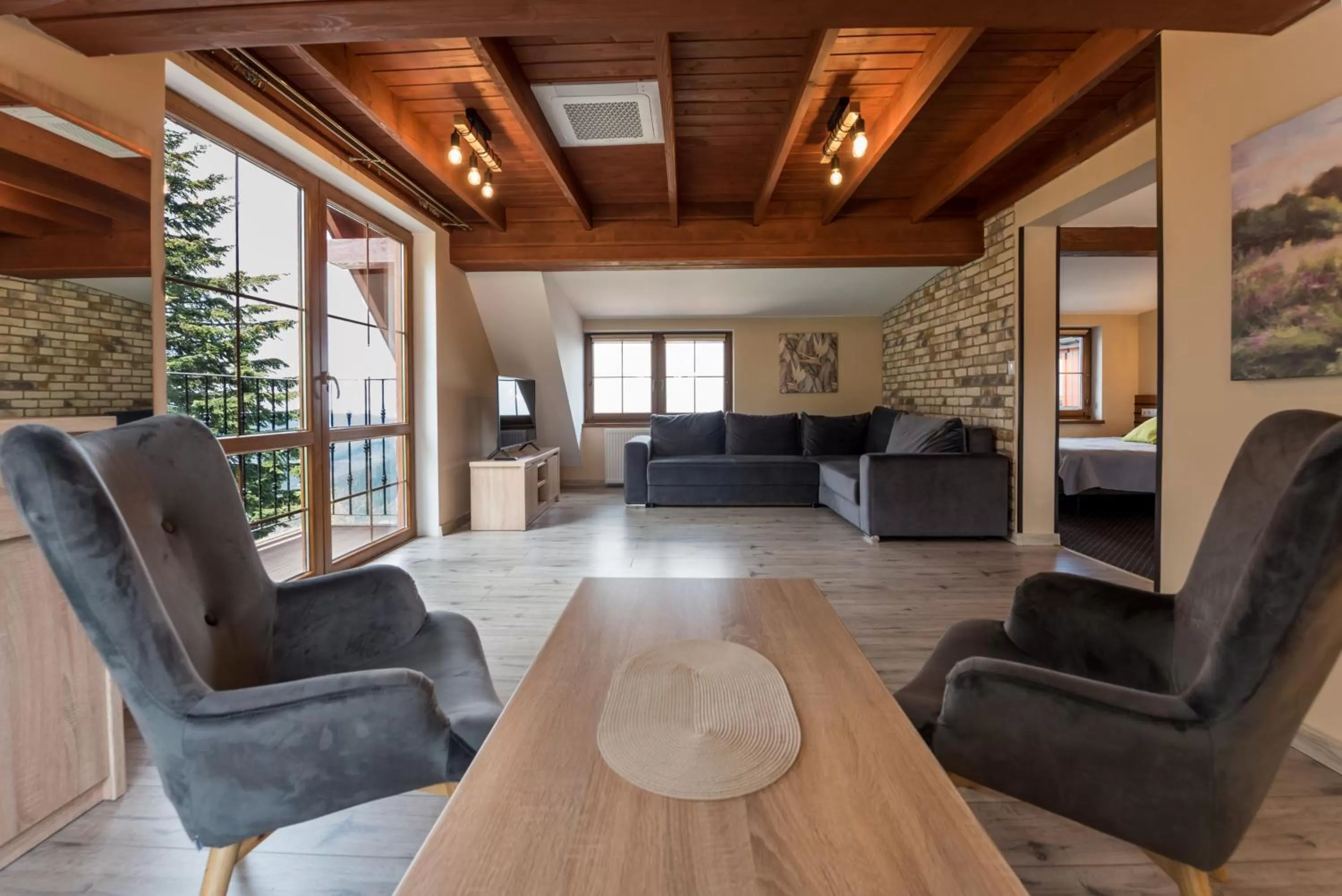 TV and multimedia in Hotel Beskidzki Raj Medical SPA