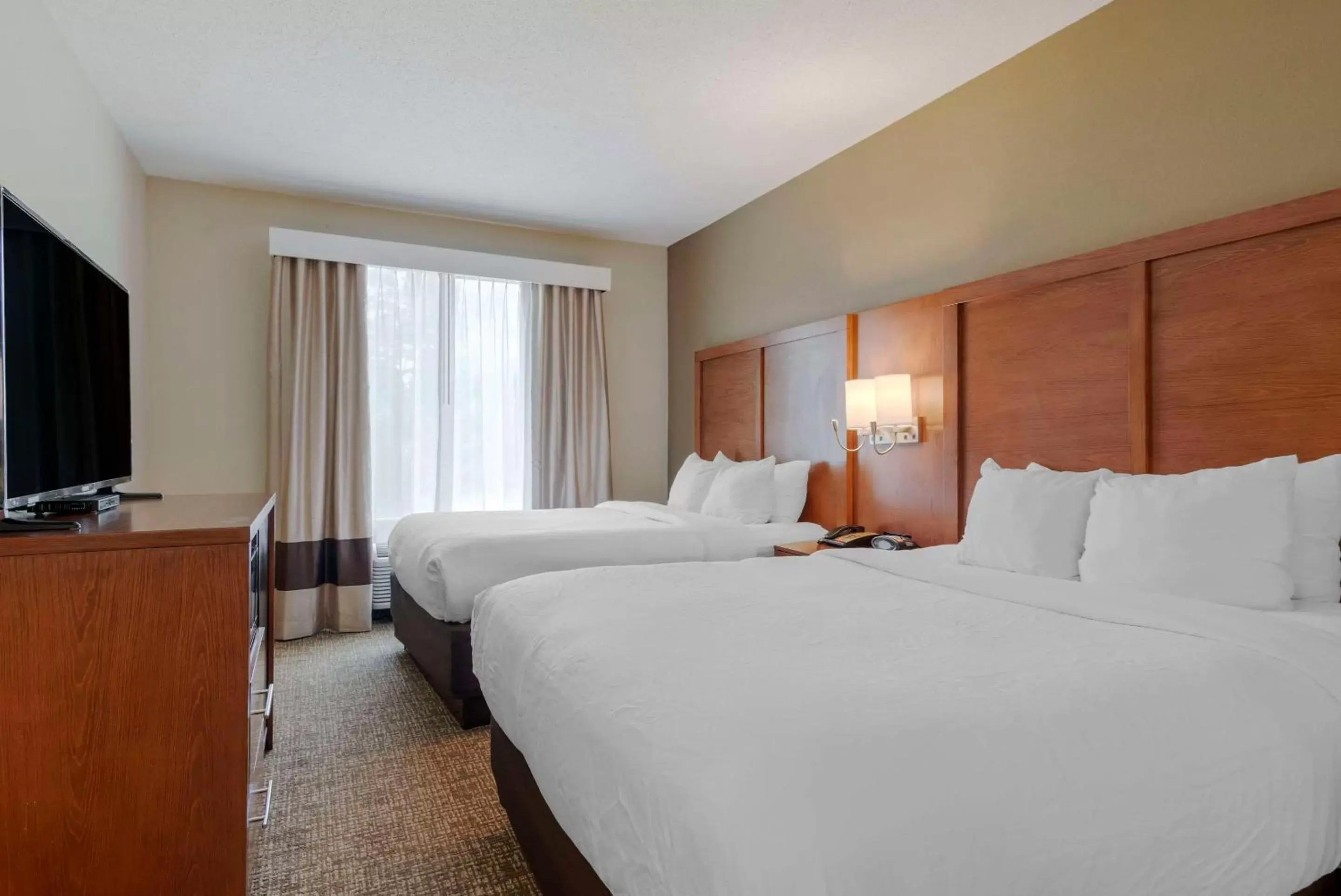 Bedroom, Bed in Comfort Suites Columbus State University Area
